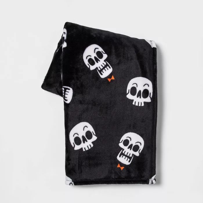 Skull Halloween Throw Blanket White/Black - Hyde &#38; EEK! Boutique&#8482; | Target