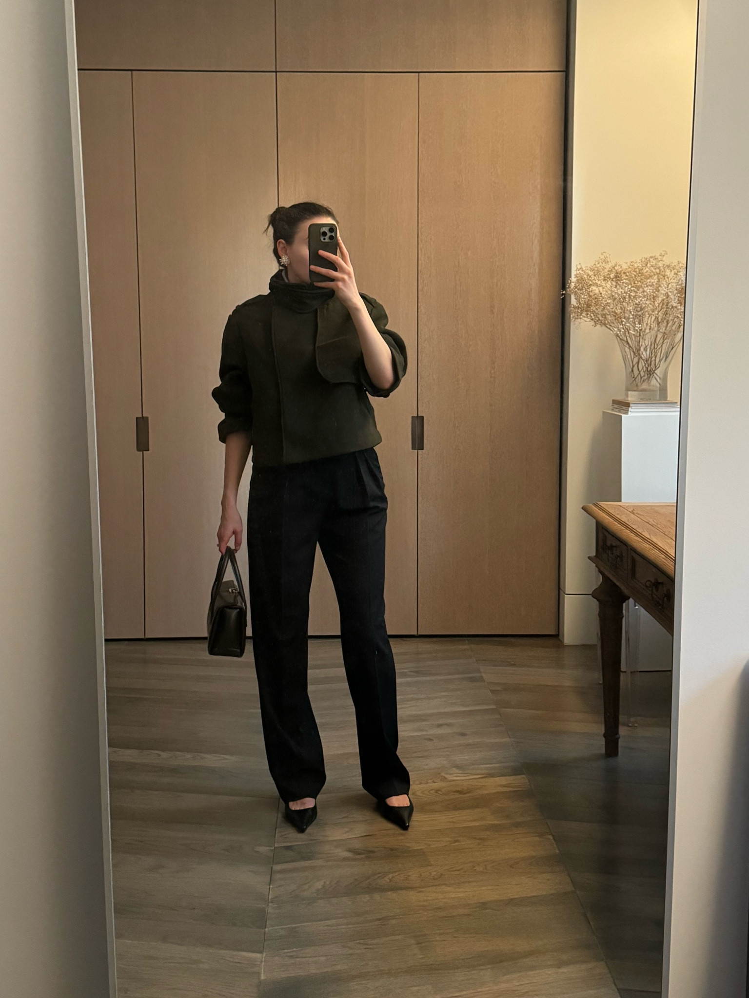 Funnel collars and pinstripes 

Wearing a medium in the jackett

#LTKStyleTip #LTKShoeCrush #LTKItBag