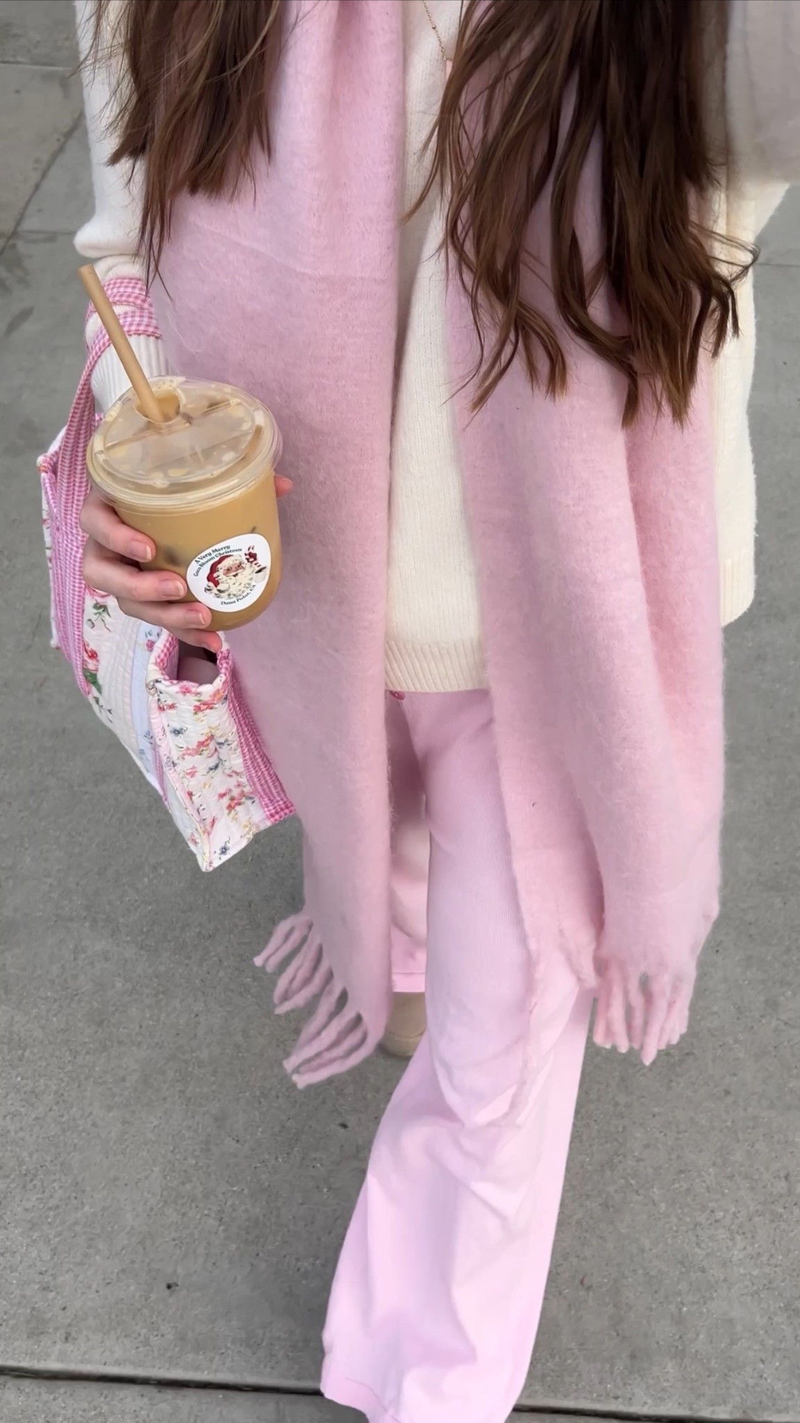 Cozy pink winter outfit 

#LTKootd #LTKSeasonal #LTKFindsUnder100