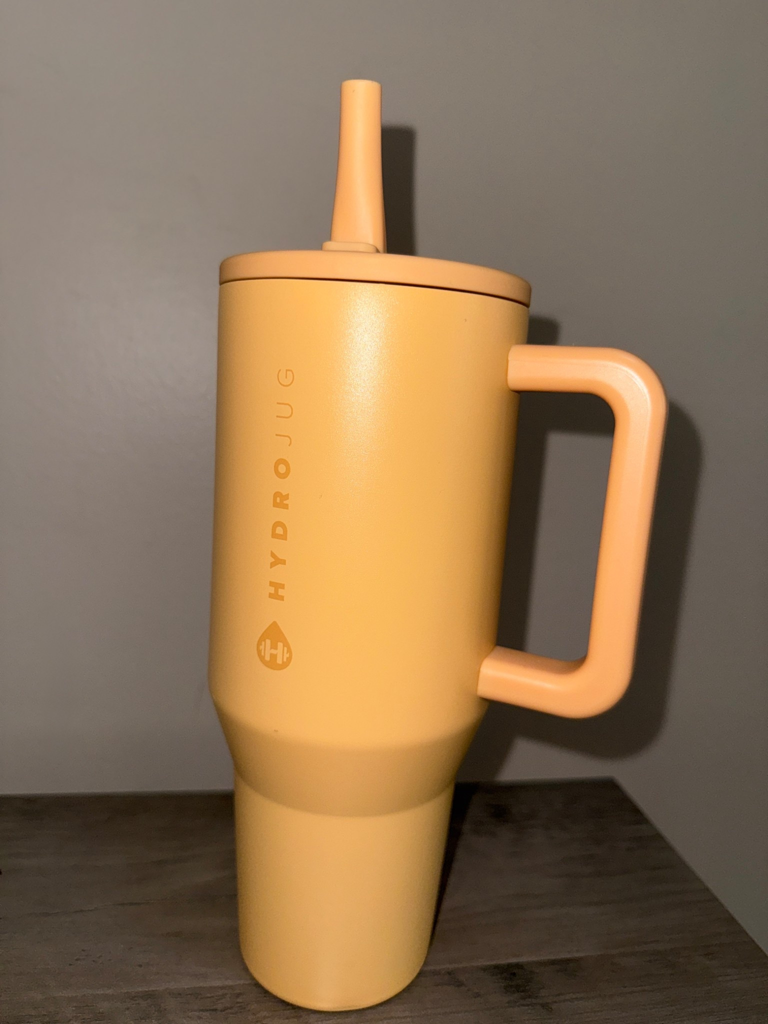 Spring hydrojug 40z marigold is my new obsession 🧡💧

#LTKmomlife #LTKselfcare #LTKSpringSale