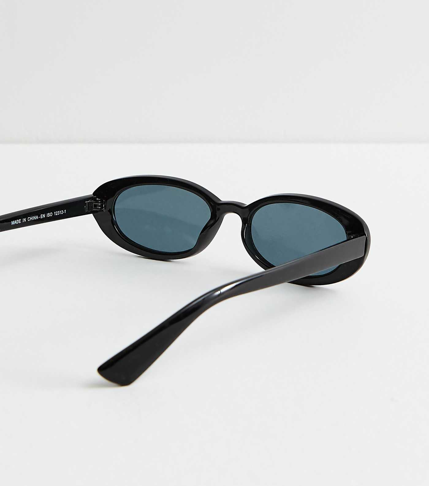 Black Oval Tinted Sunglasses | New Look | New Look (UK)