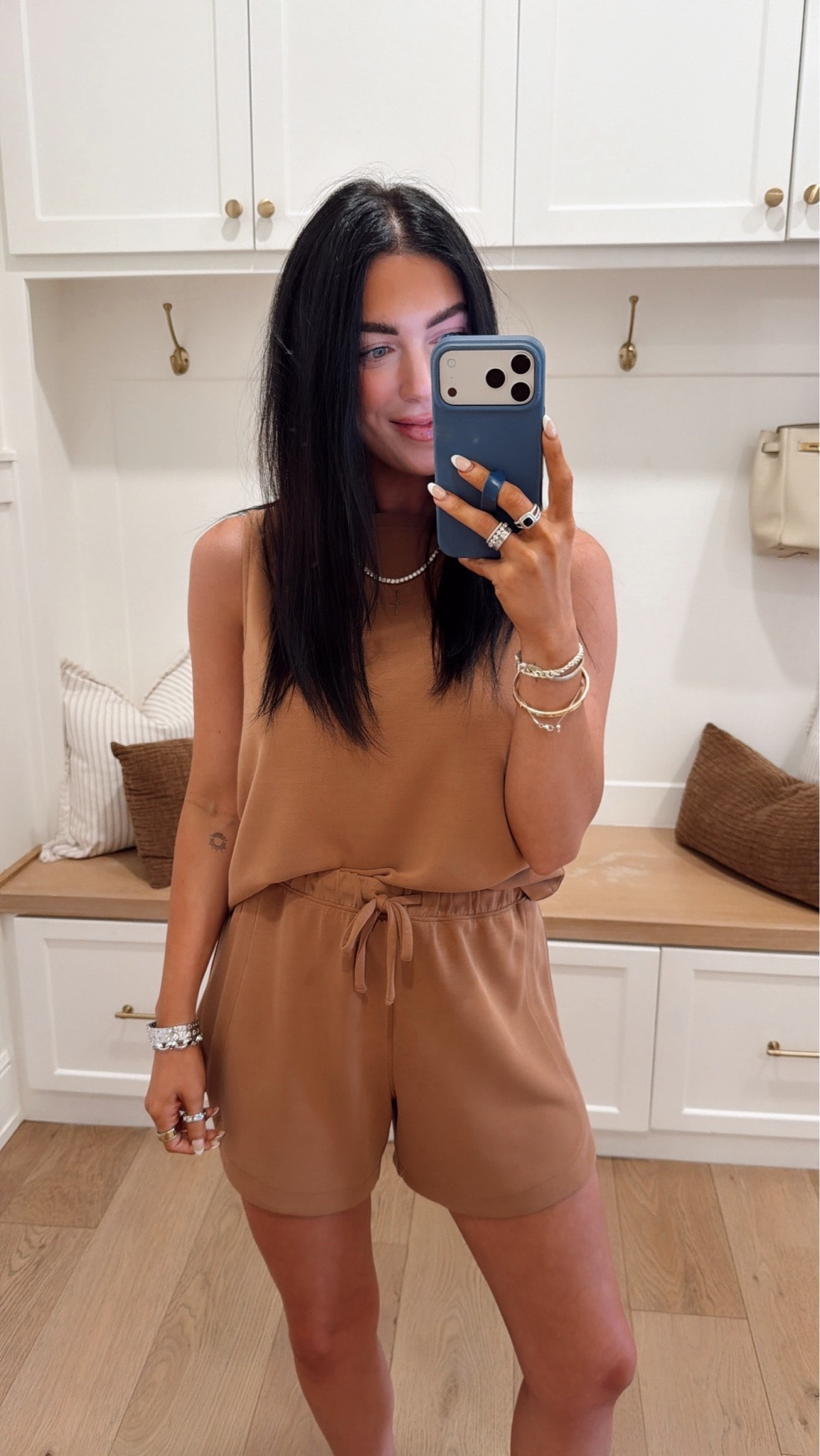 15% off site wide! Spanx items will live in your closet for YEARS! Such a treat to get a code for them this month! I always wear a size small regular in their items and I am just shy of 5’4(I did do a size petite in the gray pant. For the first time they do run a little bit long). Code is: BESTSTYLEXSPANX

@spanx #spanxpartner