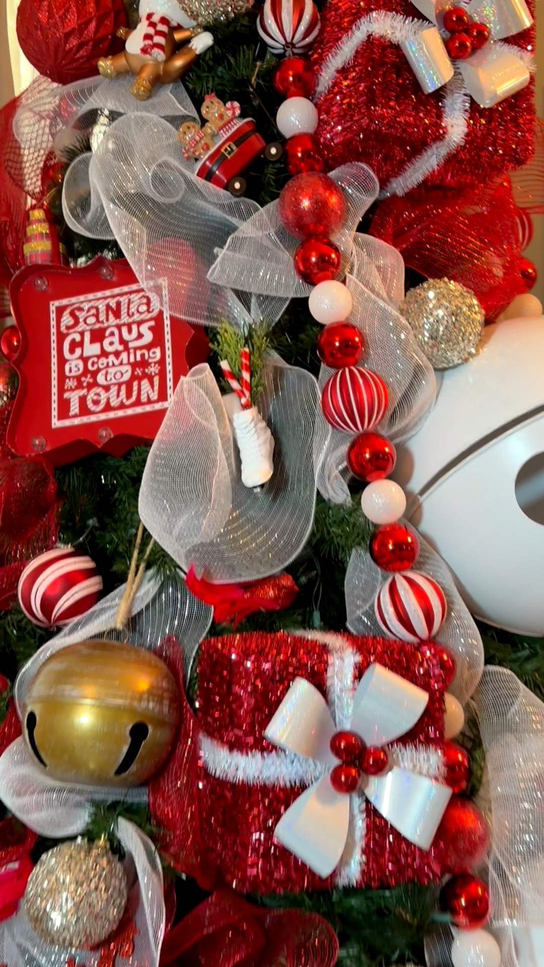 Here’s a closer peek at one of my Christmas trees this year—layered, cozy, and full of sparkle ✨

Shop the decor and holiday inspo on my LTK.

#SeasonalStyling #FestiveHome #ChristmasTreeDecor #LTKFinds #HolidayMagic

#LTKHoliday #LTKSeasonal #LTKHome