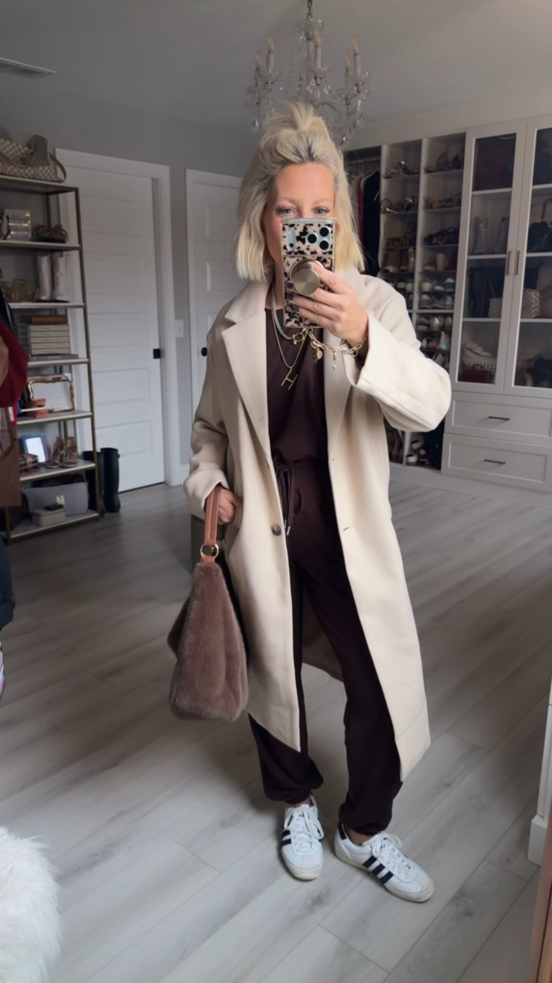 Comfy sets that are technically pajamas but cute enough to style and wear as an outfit!!!
⬇️⬇️⬇️
Sets size medium but could easily do small!
Long jacket medium for a roomy fit!


#LTKSaleAlert #LTKFindsUnder50 #LTKSeasonal