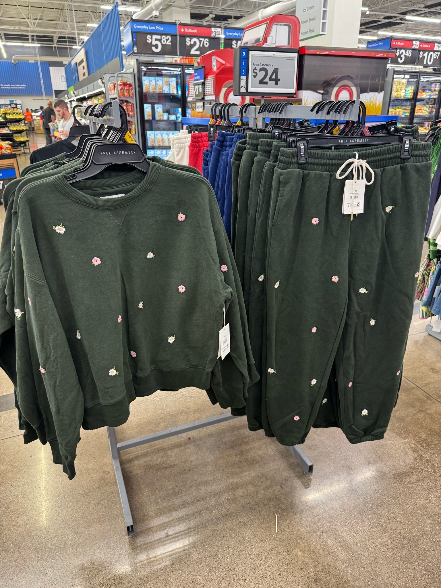 Walmart✨ new arrivals 😍

Free Assembly Women's and Women's Plus Embroidered Sweatshirt, Sizes XS-4X / Free Assembly Women’s and Women’s Plus Embroidered Jogger Sweatpants, Sizes XS-4X

#LTKootd #LTKTravel #LTKSeasonal