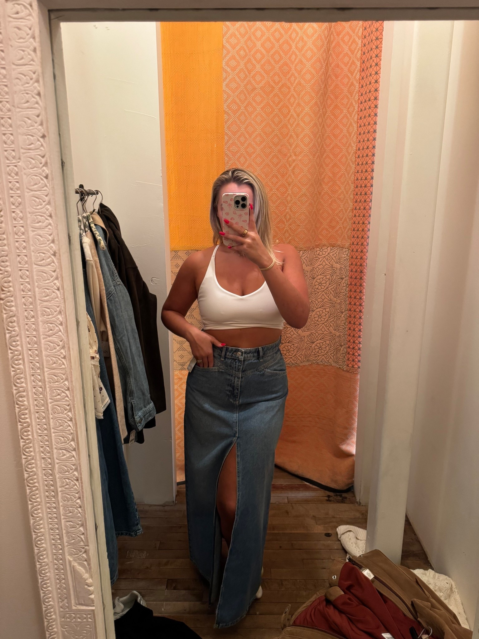 denim skirt !! in a size 8 :)

#LTKMidsize #LTKStyleTip #LTKSeasonal