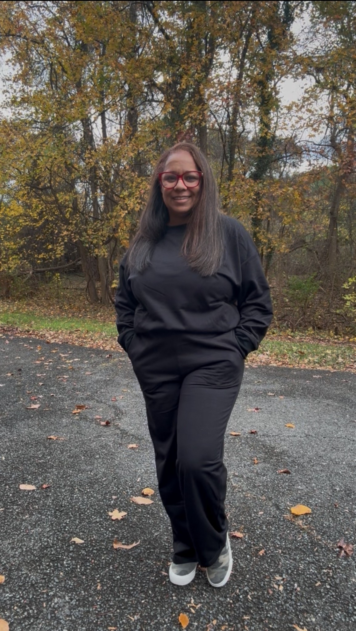 Serving “I look comfy and expensive” energy in my XIEERDUO sweatsuit. If lounging were a sport, baby I’d be undefeated. 🧡🔥✨ #StayCozyStayCute #FallFitCheck #MatchingSetMagic #ShopWithNic #AmazonFashionFinds

#LTKmomlife #LTKOver40 #LTKMidsize