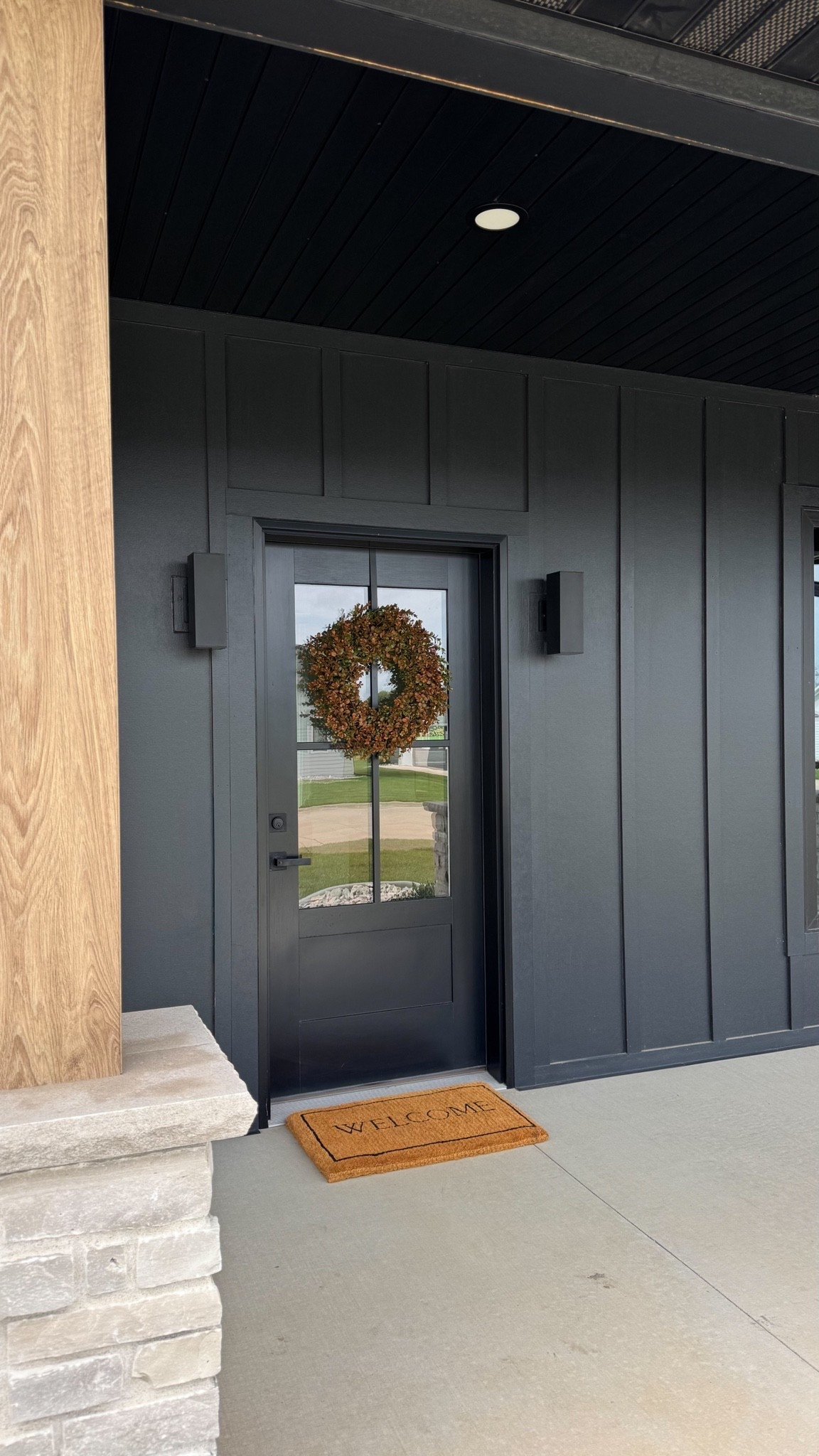Minimal + simple fall porch

#LTKSaleAlert #LTKHome #LTKSeasonal