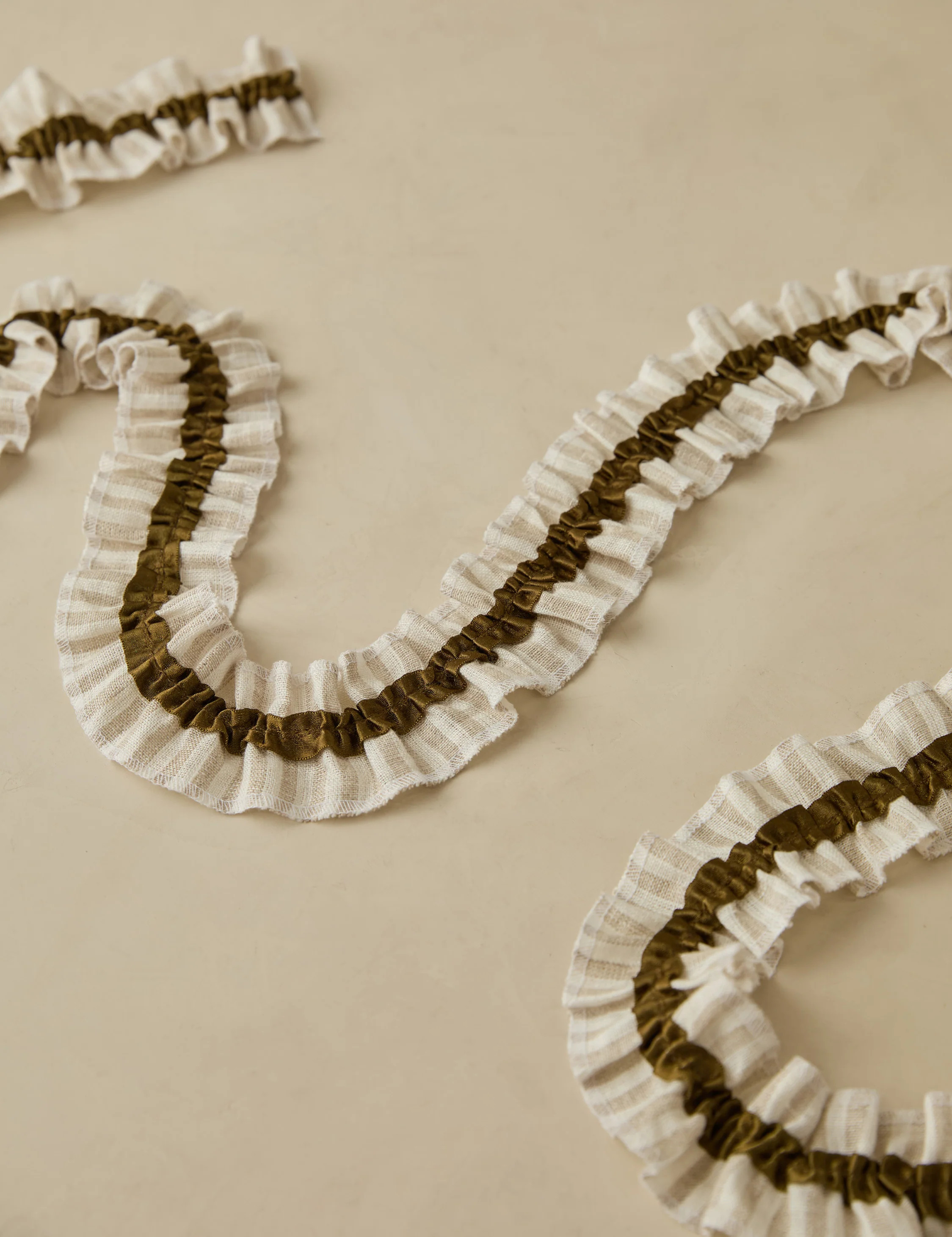 Carlen Linen Satin Garland | Lulu and Georgia 