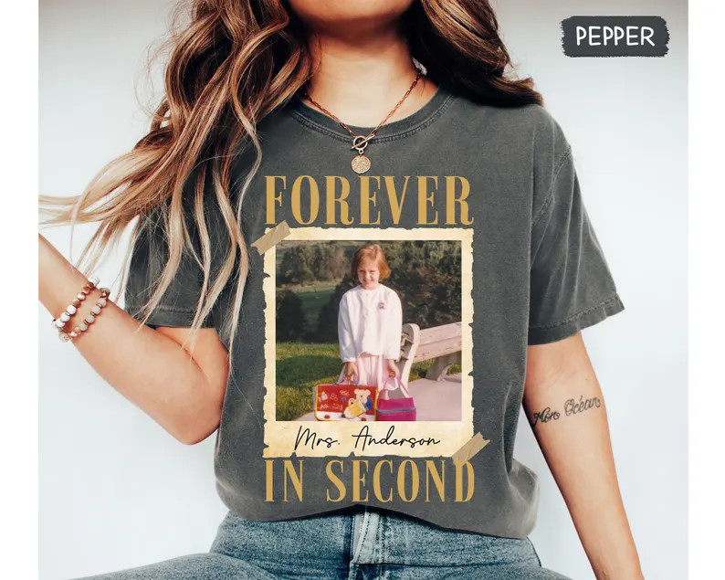 Comfort Colors 2nd Grade Teacher Shirt: Custom Photo, Retro Design - Etsy | Etsy (US)