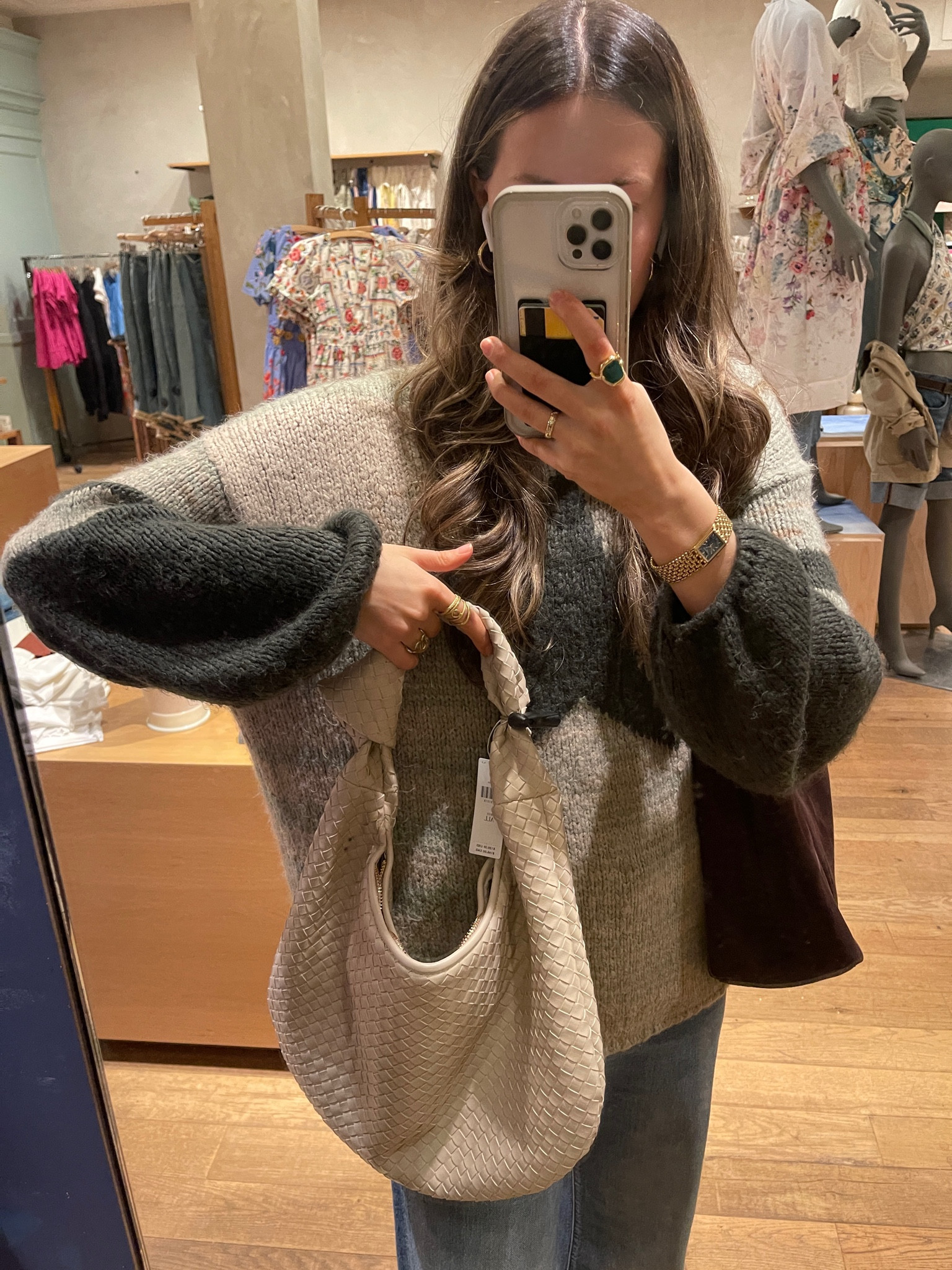 love this anthro bag. i have it in yellow but love this neutral color too! 