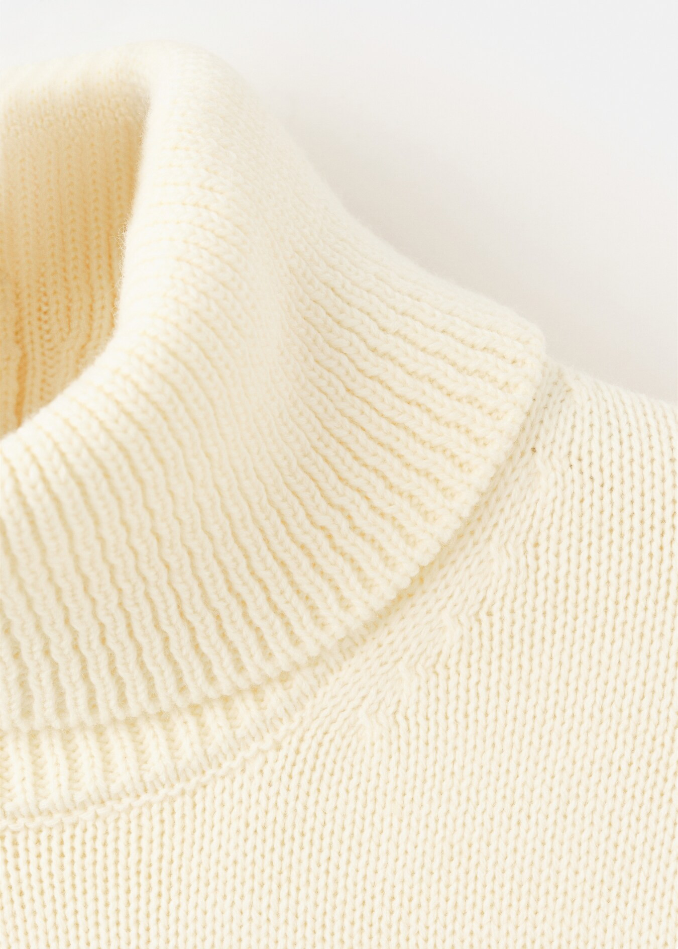 Turtleneck sweater with slits - Women | MANGO United Kingdom | MANGO (UK)