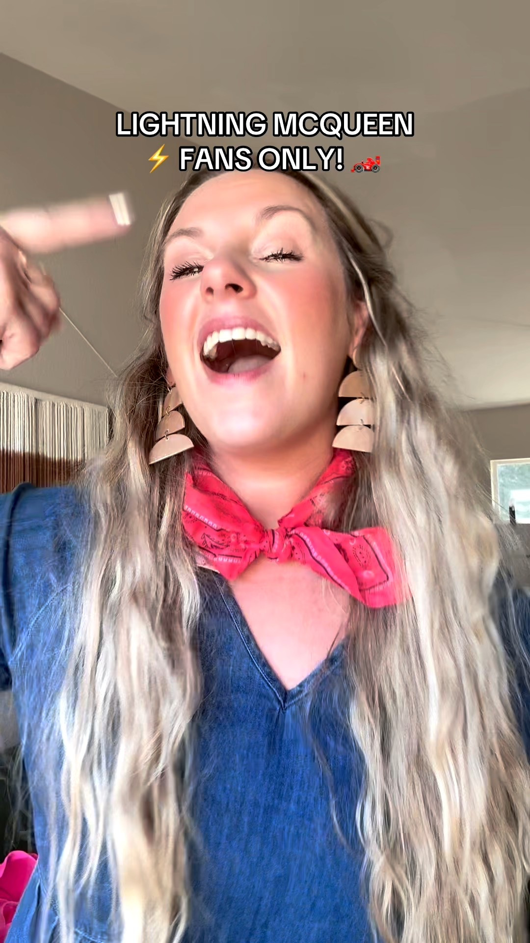 Bedtime just got a magical twist—watch the illustrations glow as your little one drifts off to sleep. Perfect for cozy nights and making storytime extra special.

#glowinthedark #bedtimestories #kidsbooks #tiktokshopfinds #magicalmoments

#LTKdayinmylife #LTKNYFW #LTKValentine