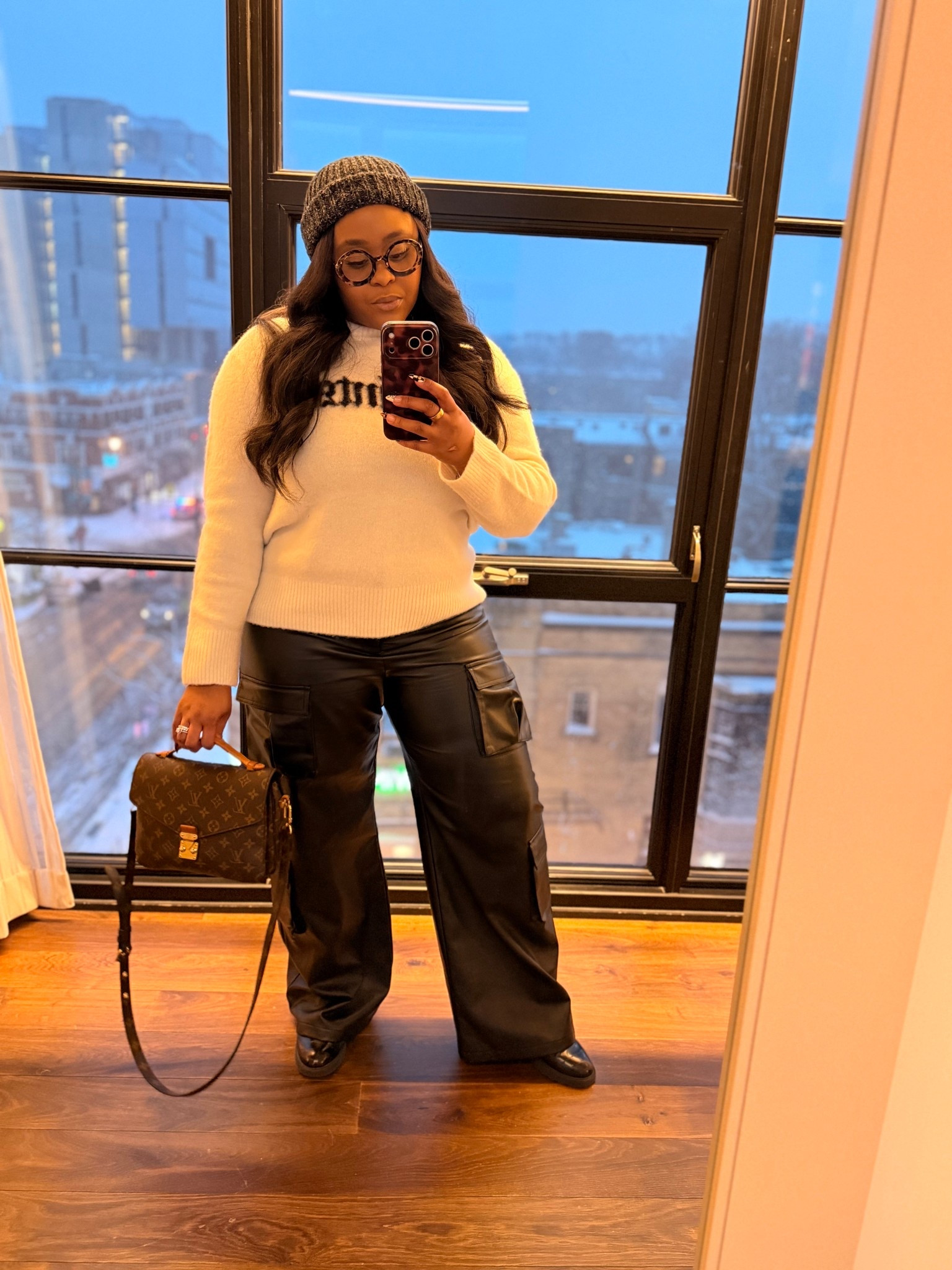 It’s giving effortless🖤

#LTKootd #LTKgrwm #LTKPlusSize