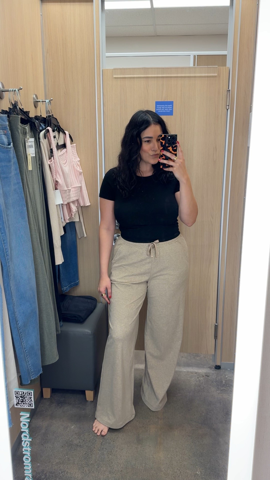 Wide-leg sweatpants in neutral tones that are comfortable, flattering, and easy to style.

Pants // L

#LTKootd #LTKOver40