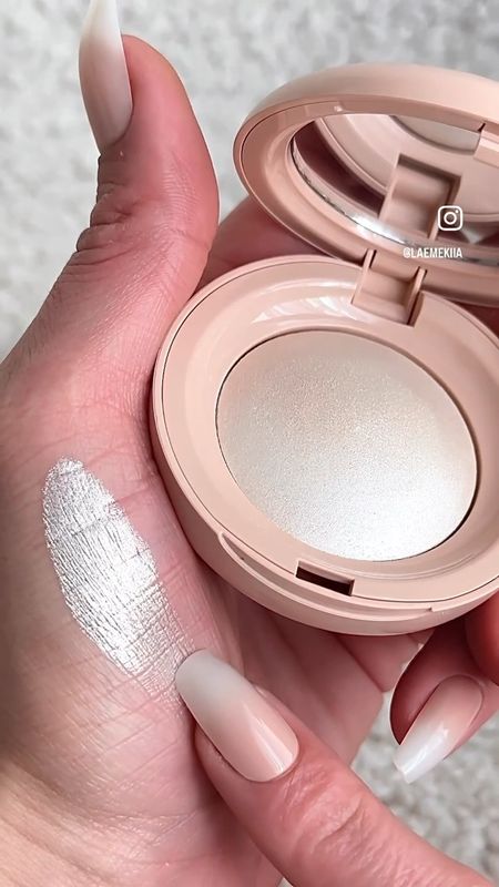 These highlighters are so pretty, not only on the cheeks but also eyes 



#LTKbeauty #LTKstyletip
