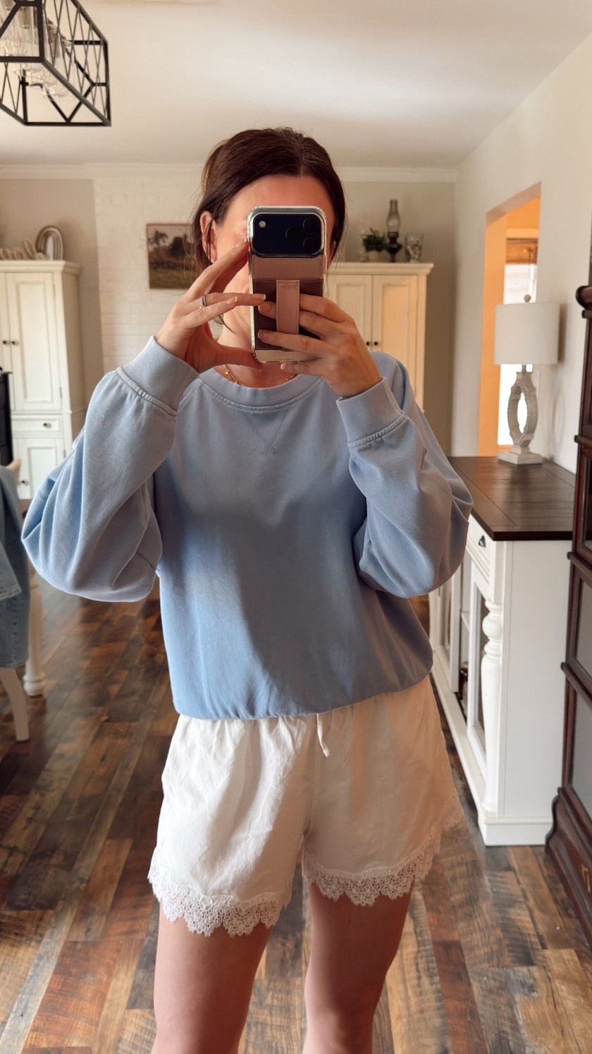 Comfortable spring outfit 


Lace time shorts | light blue sweatshirt 

#LTKootd #LTKmomlife