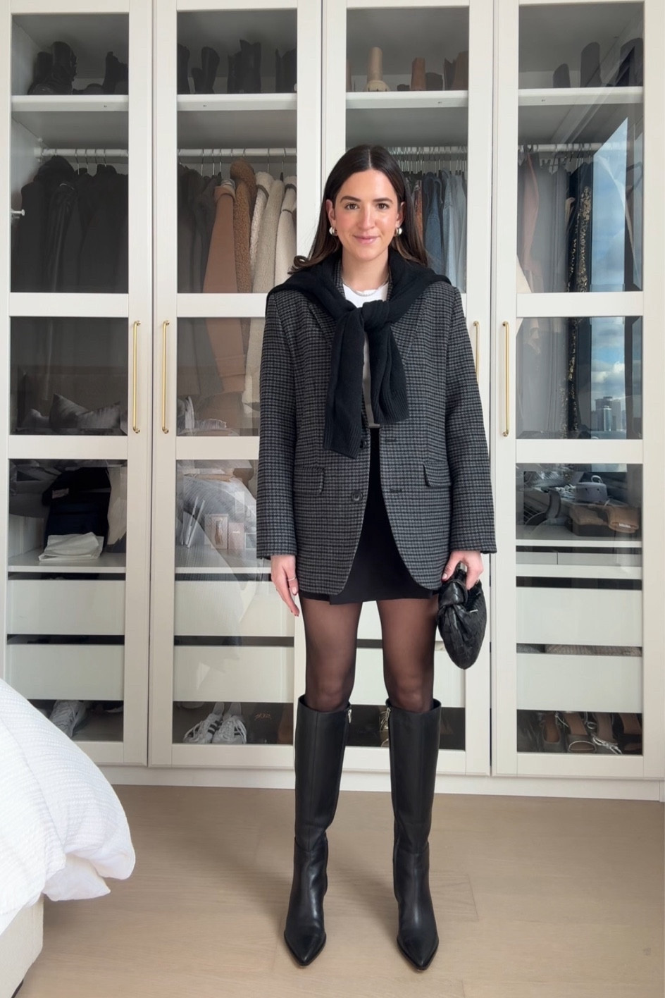 Xsmall blazer 
Size 2 skirt 

Blazer outfit, winter outfit 

#LTKsalealert #LTKstyletip #LTKshoecrush