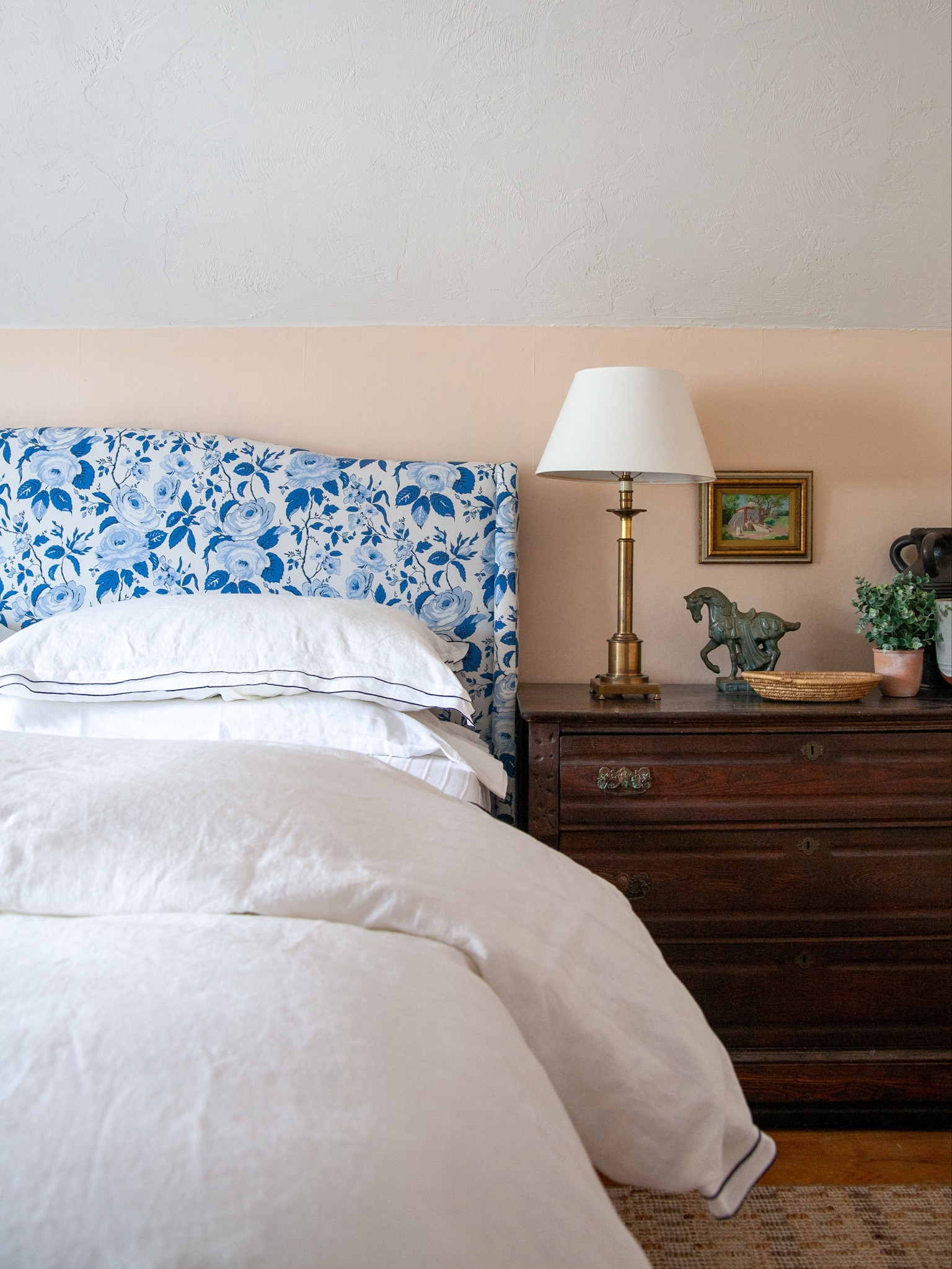 I am SO PUMPED to share this one with you. You guys know that I love high quality, long lasting materials and classic styles, but also that I am very cost-conscious. Hence why I am so excited about @onequince for home and clothing items! These are their European linen sheets and border duvet set and they feel amazing. Luscious, sustainability-minded products that are actually adorable due to their unique model. They’re known for their cashmere sweaters but I would absolutely recommend them for bedding too!!! A fraction of the designer price for the same thing. THE BEST PART: you can get 10% off your first ever order (that’s a huge discount for Quince) with my code INFG-SUZS10. Check them out!!! 

#LTKhome