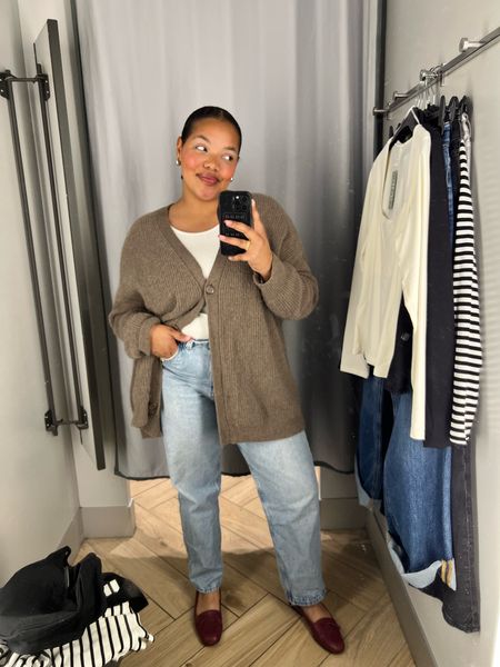 This specific cardigan is gifted from Jenni kayne so linked a few similar at different price points. Linked similar jeans and shoes!