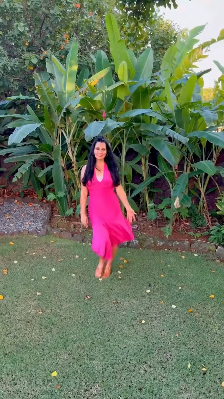 I ❤️ Hawaii. 🌴🌴🌴🌴

Whether it’s a sun - soaked beach day or a lush tropical  adventure. 🌴🌺🍍🦜

Breathtaking waterfalls, and mouthwatering Hawaiian cuisine equal, paradise 
found! 🌴

Staying at the dreamy @kukuiula makes for the the perfect Hawaiian resort  escape.🌺

All my Hawaii travel outfits are featured in Marney’s Tidbits LTK. (Link in bio)

My fav Hawaiian resorts, including Oahu, Maui, Kauai, Lanai, and The Big Island are featured in Marneys Tidbits Expedia travel shop. ✈️

Follow @marneys_tidbits for more exciting travel tips. 🌟✨

#traveloutfits #resortwear2026 #vacayoutfits #minidress #matchingset

#LTKootd #LTKTravel #LTKSaleAlert