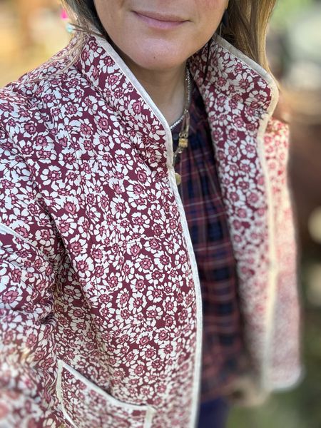 Under $50 lightweight puffer jacket, available in different patterns. I kinda want every one! Nice gift idea...

Amazon Fashion, winter outfit, winter jacket, Fall jacket, floral pattern, holiday outfit 

#LTKstyletip #LTKGiftGuide #LTKfindsunder50