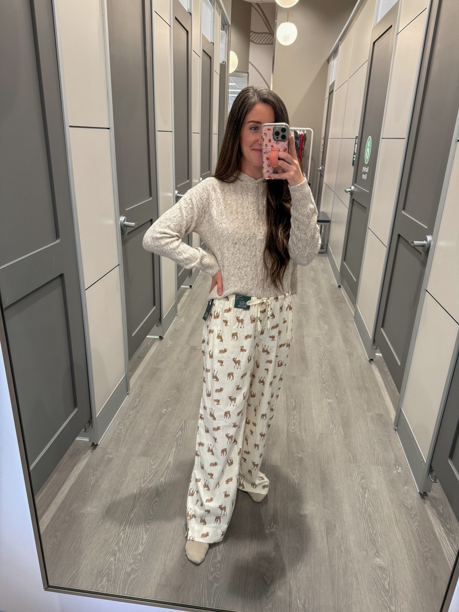 Wearing a medium top & pants. These pajamas pants run a bit big - I would size down! 

#LTKStyleTip #LTKHoliday #LTKFindsUnder50