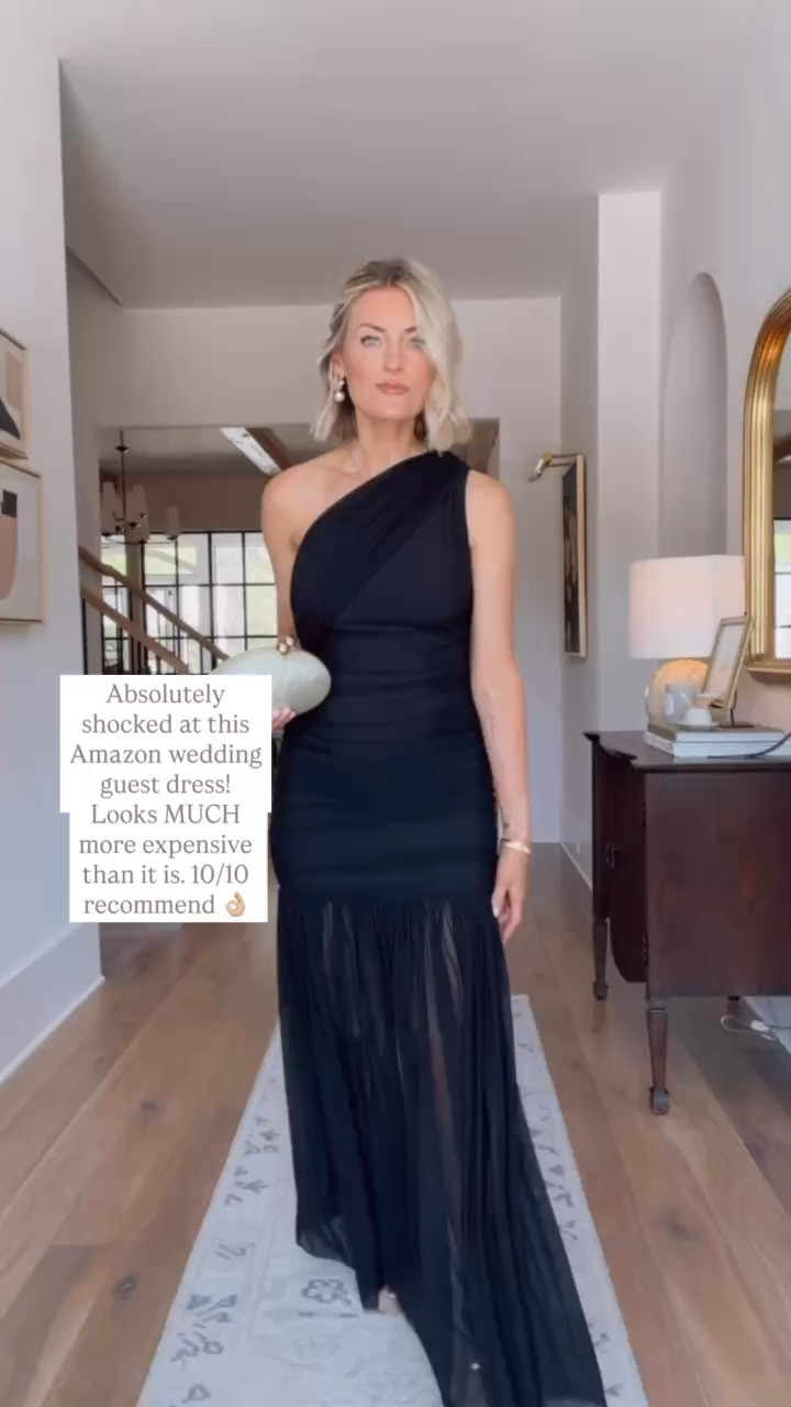 Cannot get over this Amazon find 😍 perfect for a wedding guest dress! It comes in several other colors! Wearing S.

Loverly Grey, Amazon find, Amazon fashion, wedding guest dresss

#LTKootd #LTKWedding