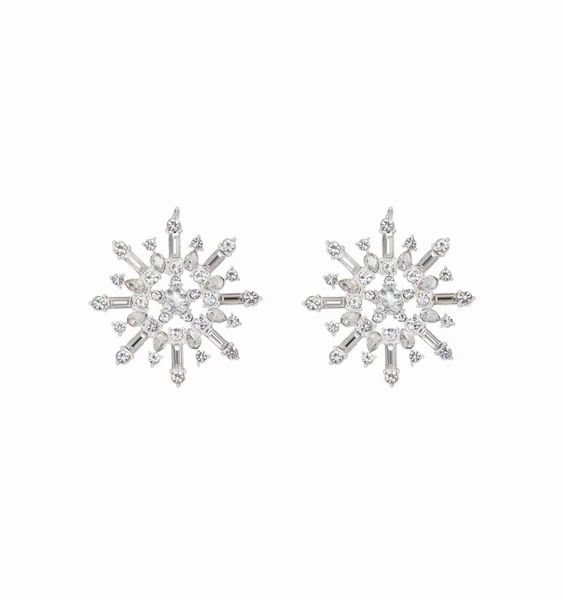 The Snowflake Earring | Hill House Home