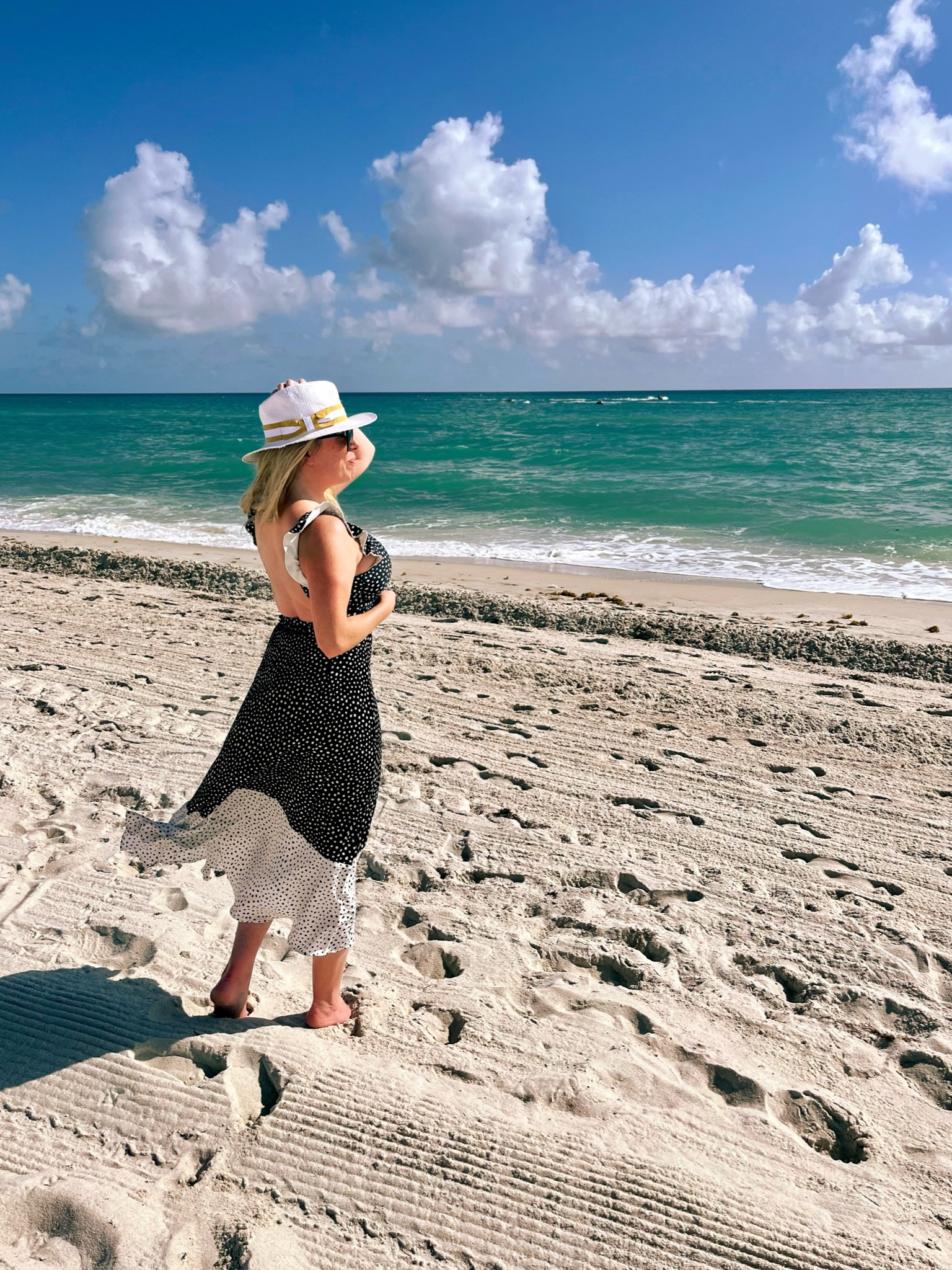 Looking out ahead at the week like 😎

Still feeling those warm vibes from my weekend in the sun even if I am firmly back in winter here in Maine.  This little polka dot swimsuit wrap and polka dot one piece were perfect for the prompt for What’s Love Dot To Do With It 💃 Love that these two pieces together actually look like a dress~ a twirly one seaside at that! Happy Monday friends!

Ruffle one piece swimsuit and the wrap are linked here for anyone looking for some fun warm weather wear!


#LTKSeasonal #LTKtravel #LTKswim