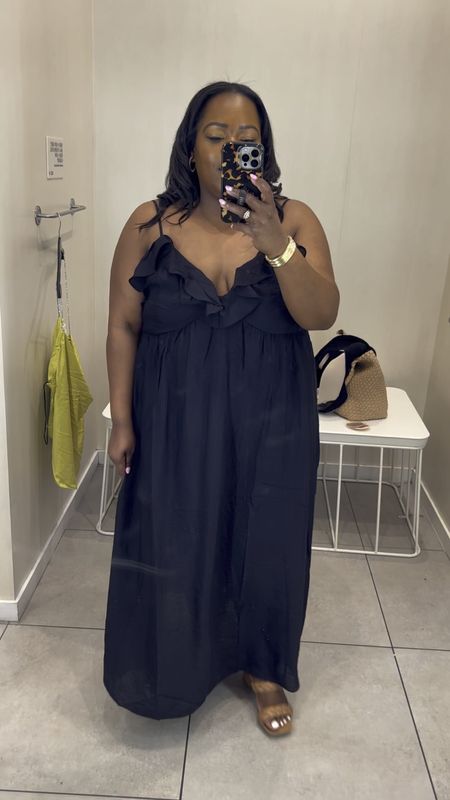 Black midi / maxi dress from H&M - wearing a size XL. 

#LTKtravel #LTKcurves #LTKwedding
