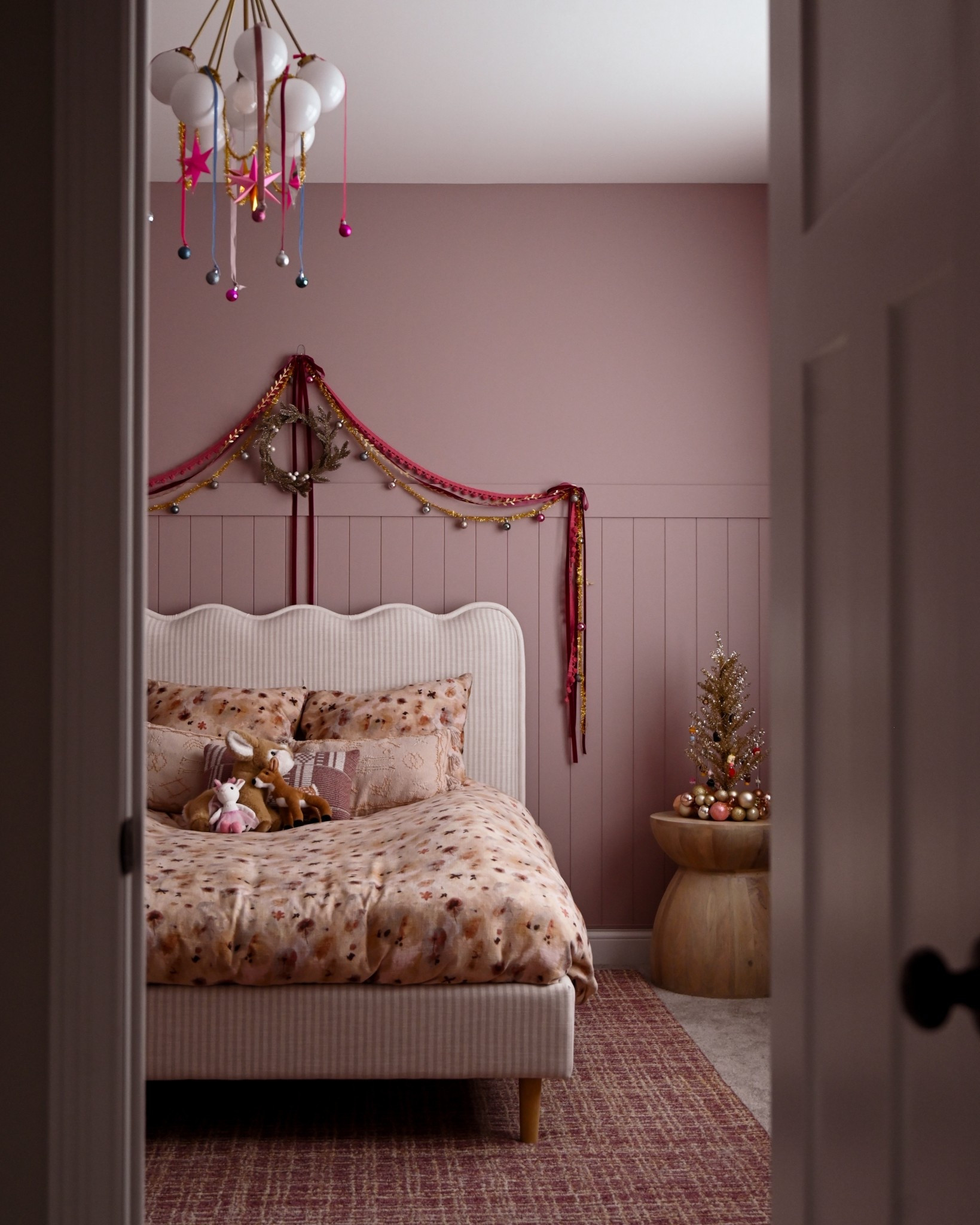 My daughter’s rug is on sale for Black Friday!

Anthropologie Inspired Christmas bedroom decor. Girls bedroom Christmas decor.#LTKCyberWeek 

#LTKHoliday #LTKHome
