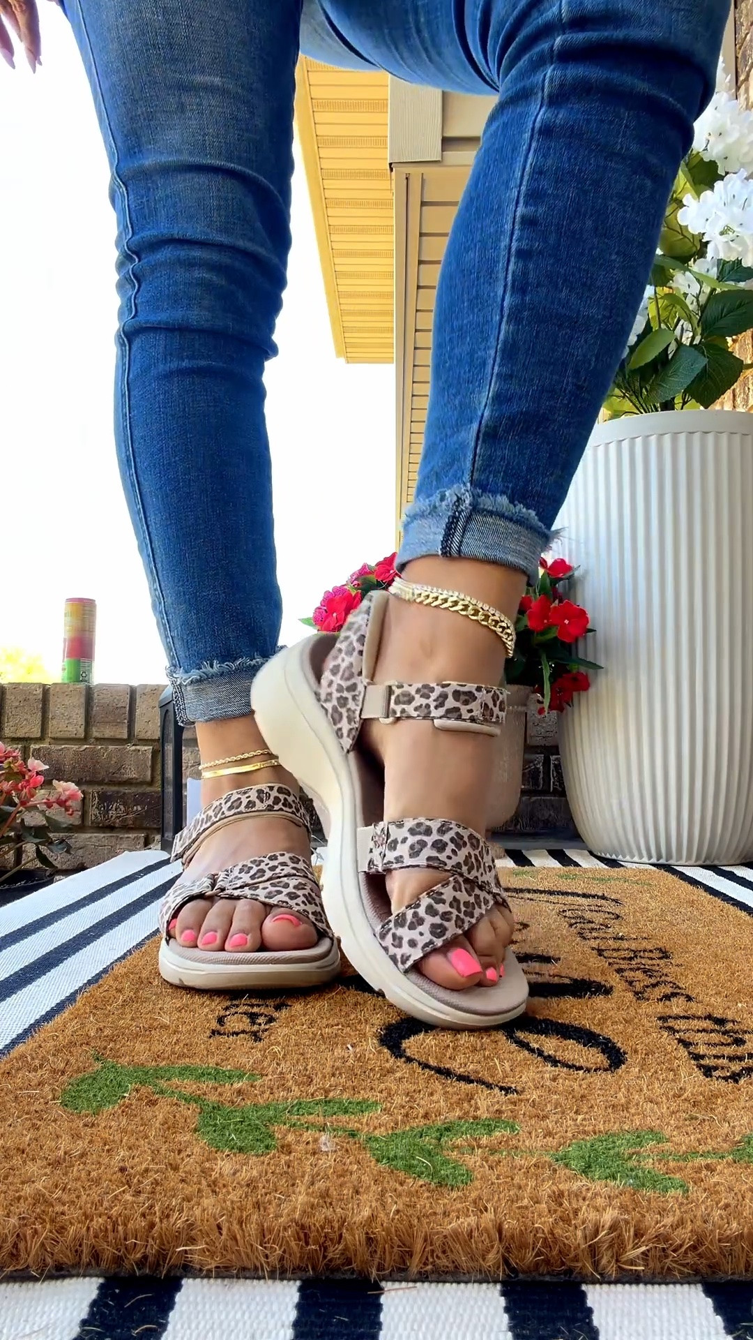 Wide feet Leopard sandals 😍😍 #skechers 
#sandals #summersandals

#LTKootd #LTKActive