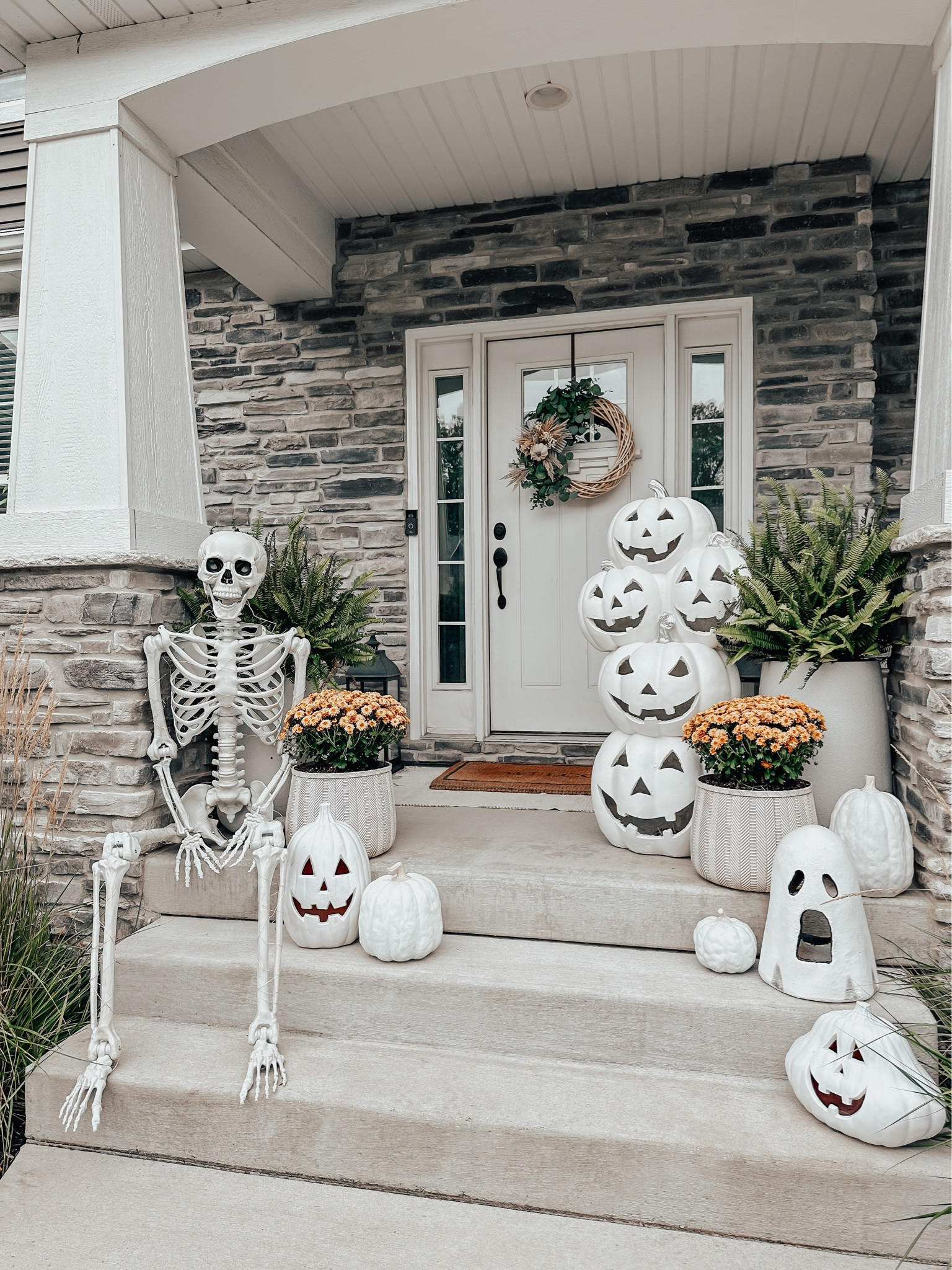 DIY 7ft Skeleton 

Porch Decor, Skeleton, Lights, Pottery Barn Dupe, Porch, Halloween, Halloween Decor, Neutral Halloween

#LTKHalloween #LTKSeasonal #LTKfindsunder100