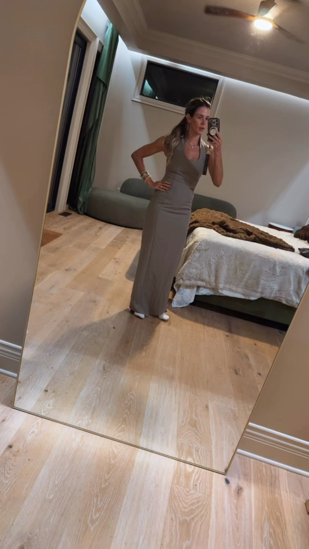 The most flattering dress! 
