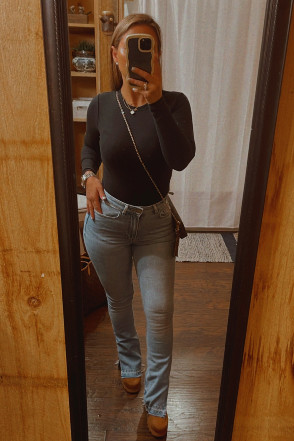 OOTD :) #abercrombie #casual #ootd #ltkootd

#LTKfit #LTKFind #LTKcurves