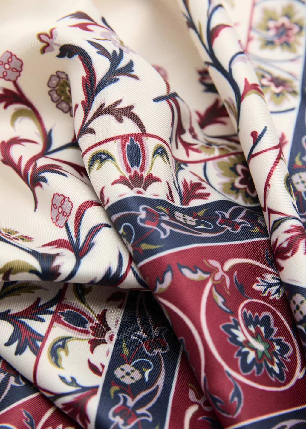 Printed satin scarf - Women | MANGO USA | Mango (US/MX/AU)