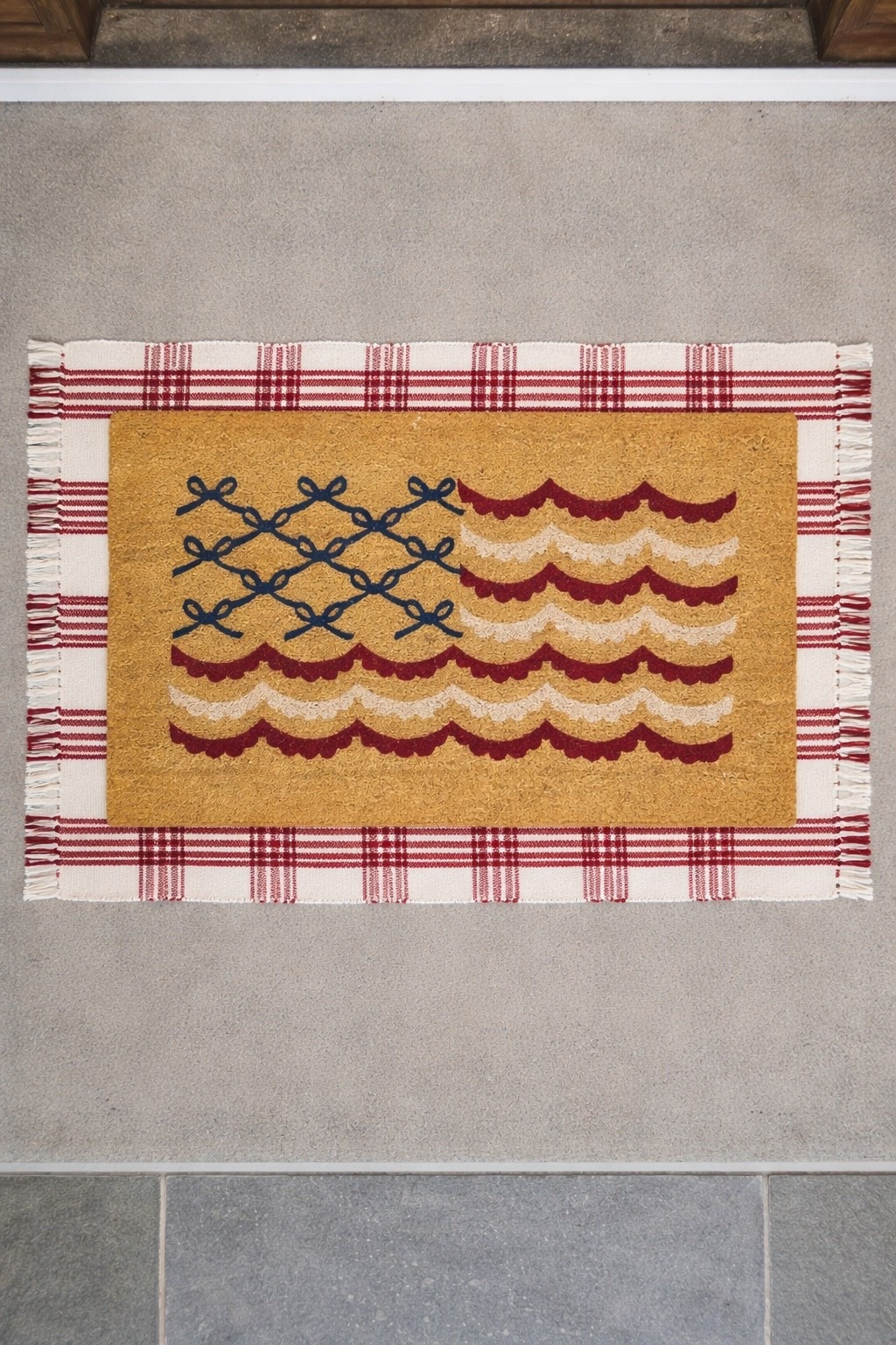 Doormat layering idea 😍🙌🏻 brand new at Walmart! Just released for Memorial Day // these collections always sellout fast 

#LTKSeasonal #LTKHome #LTKTravel