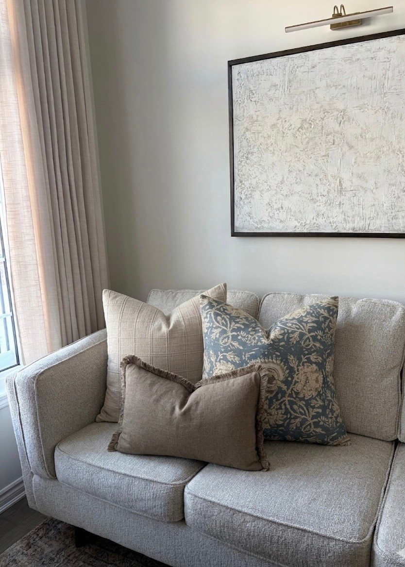 Elevate your sofa instantly with this curated, designer-inspired pillow combination. Mixing rich textures like the warm, fringed lumbar with classic patterns and a subtle grid print, this set effortlessly creates a layered, high-end look that feels both sophisticated and incredibly cozy. Perfect for adding instant warmth and dimensional style to any neutral living space.


Affordable home finds | Amazon throw pillows | coastal decor | Amazon home decor | Designer look for less | Home must haves | Home hacks | Spring decor Genius home finds | Practical finds
#interiordesign #throwpillows #affordablehomedecor #coastalstyle #amazoncanadafinds #neutralhome #neutraldecor #LTKSeasonal
#homedecor #homerefresh

#LTKcanada #LTKsummer #LTKsale