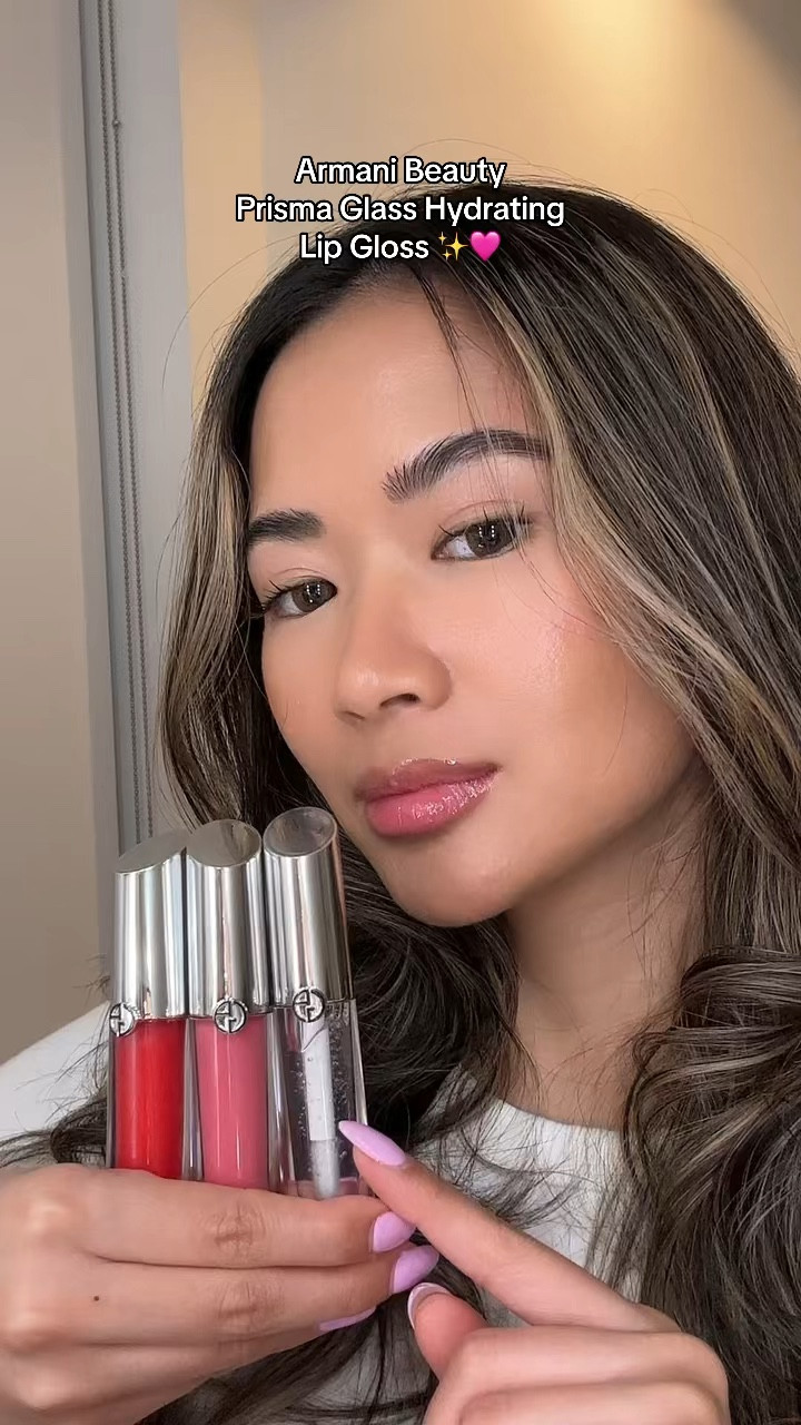New lip gloss from Armani Beauty 😍

#LTKfindsunder50 #LTKfindsunder100 #LTKbeauty