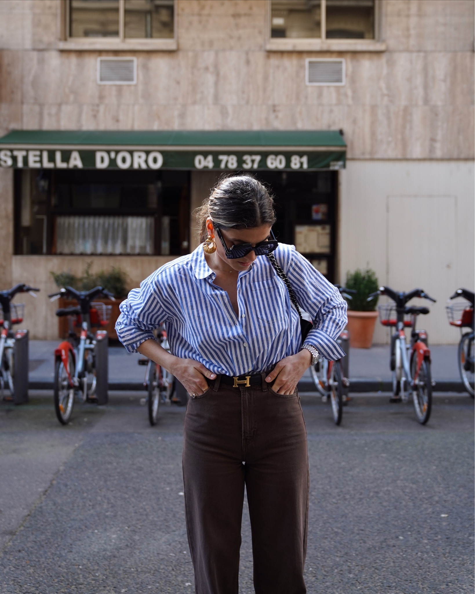 Stripes shirt with brown jeans