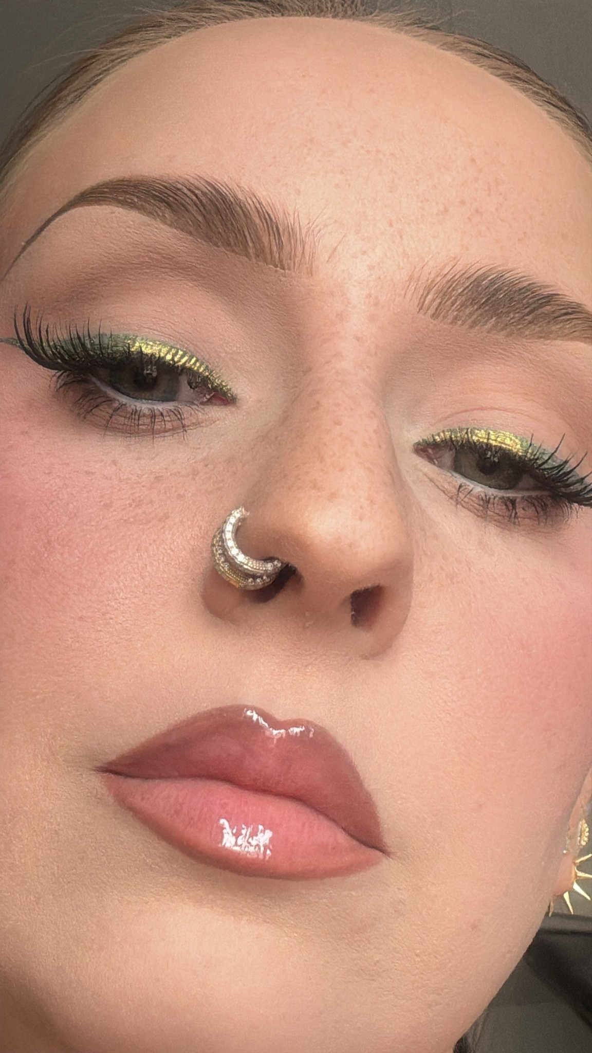 Combo lèvres : Crayon 02 + Gloss Confettis fraise 

#LTKbeauty #LTKeurope #LTKfrance