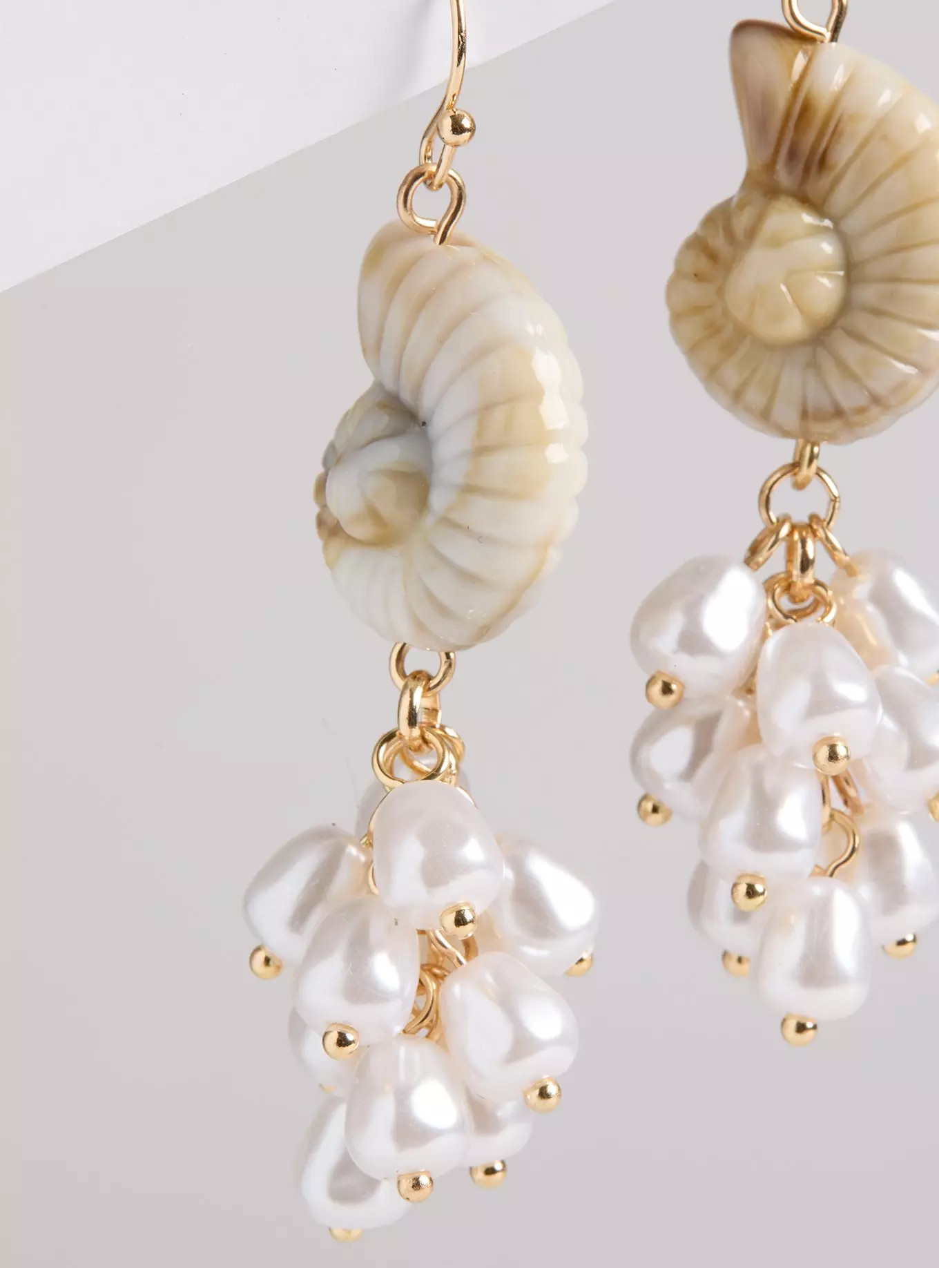 Shell Pearl Statement Earring | Torrid (US & Canada)