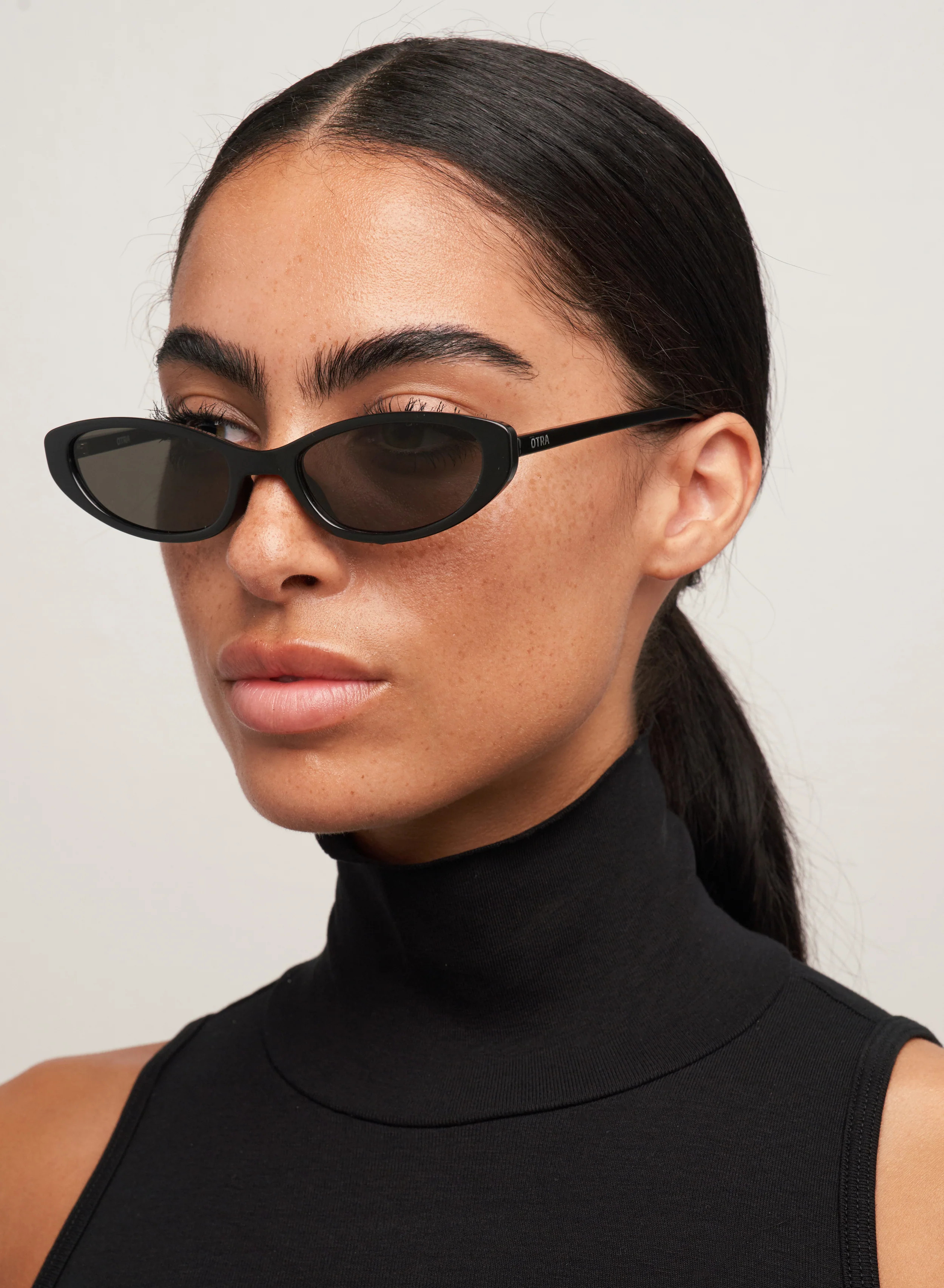 Thin Black Cat-Eye Sunglasses – Smoke Lens | Otra Eyewear