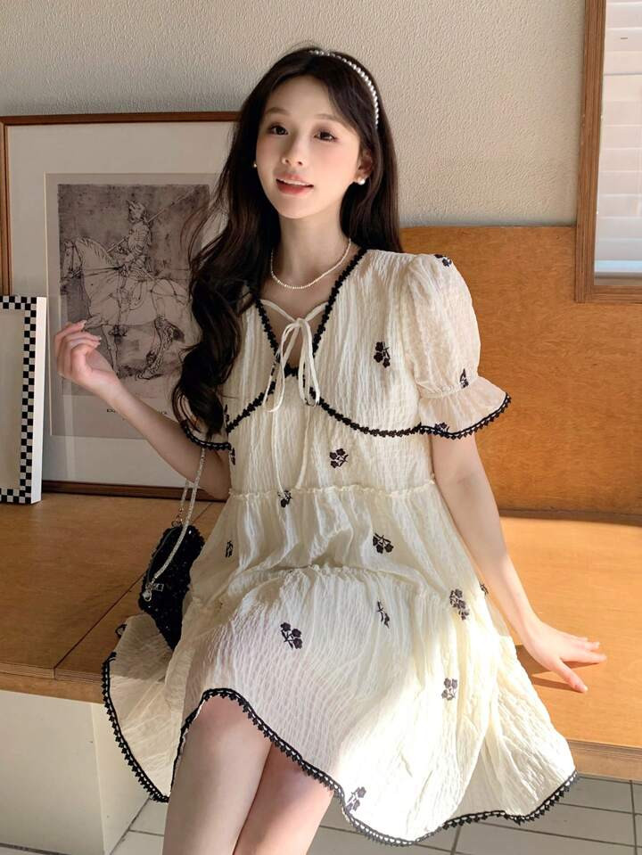 DAZY Ladies' Floral Print Dress With Lace Hem | SHEIN