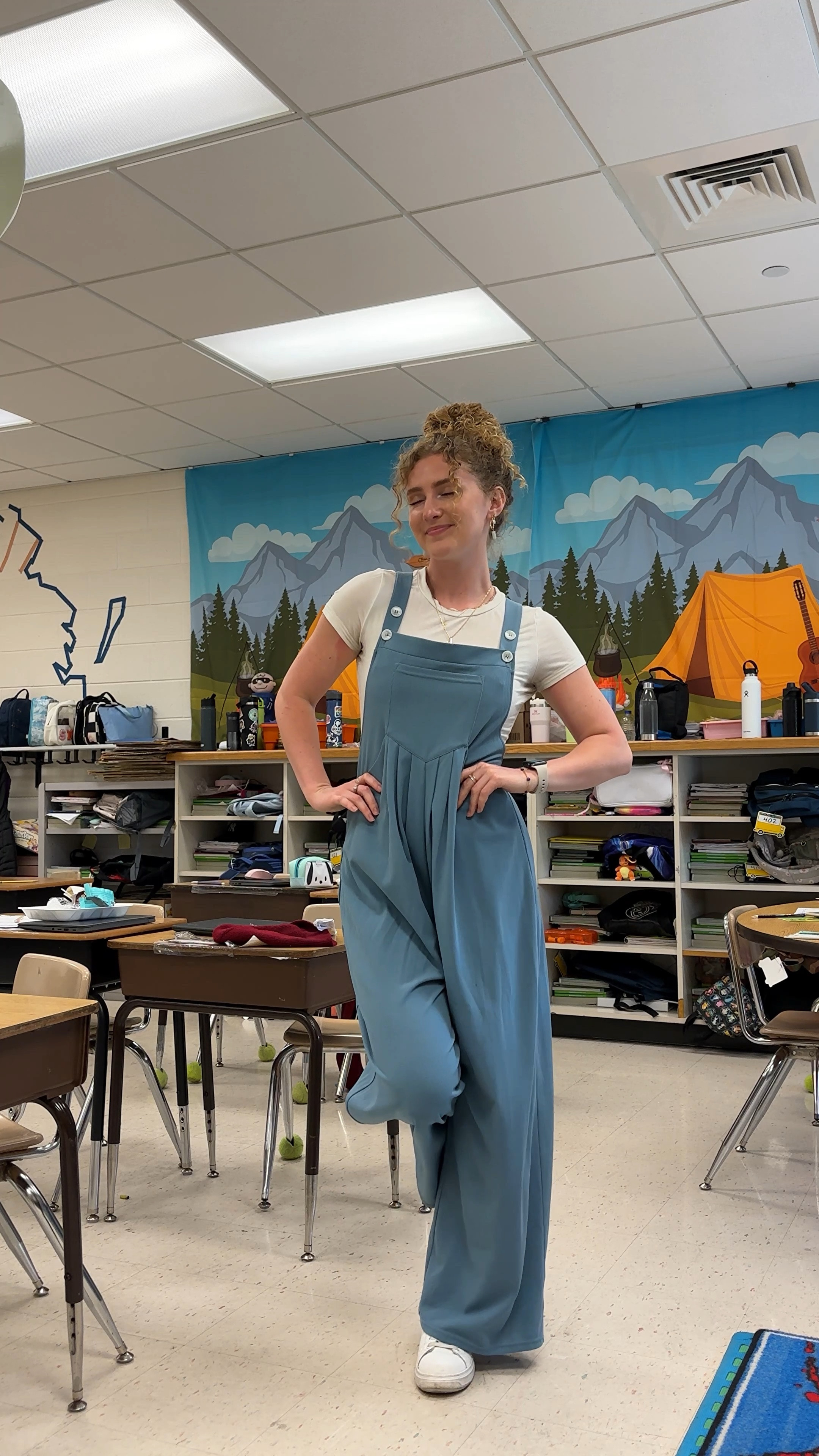 Halara overall teacher outfit! Super stretchy and comfy. Wearing a small in the color mountain spring. True to size. 5’5 for reference 

#LTKWorkwear #LTKFindsUnder50 #LTKBacktoSchool