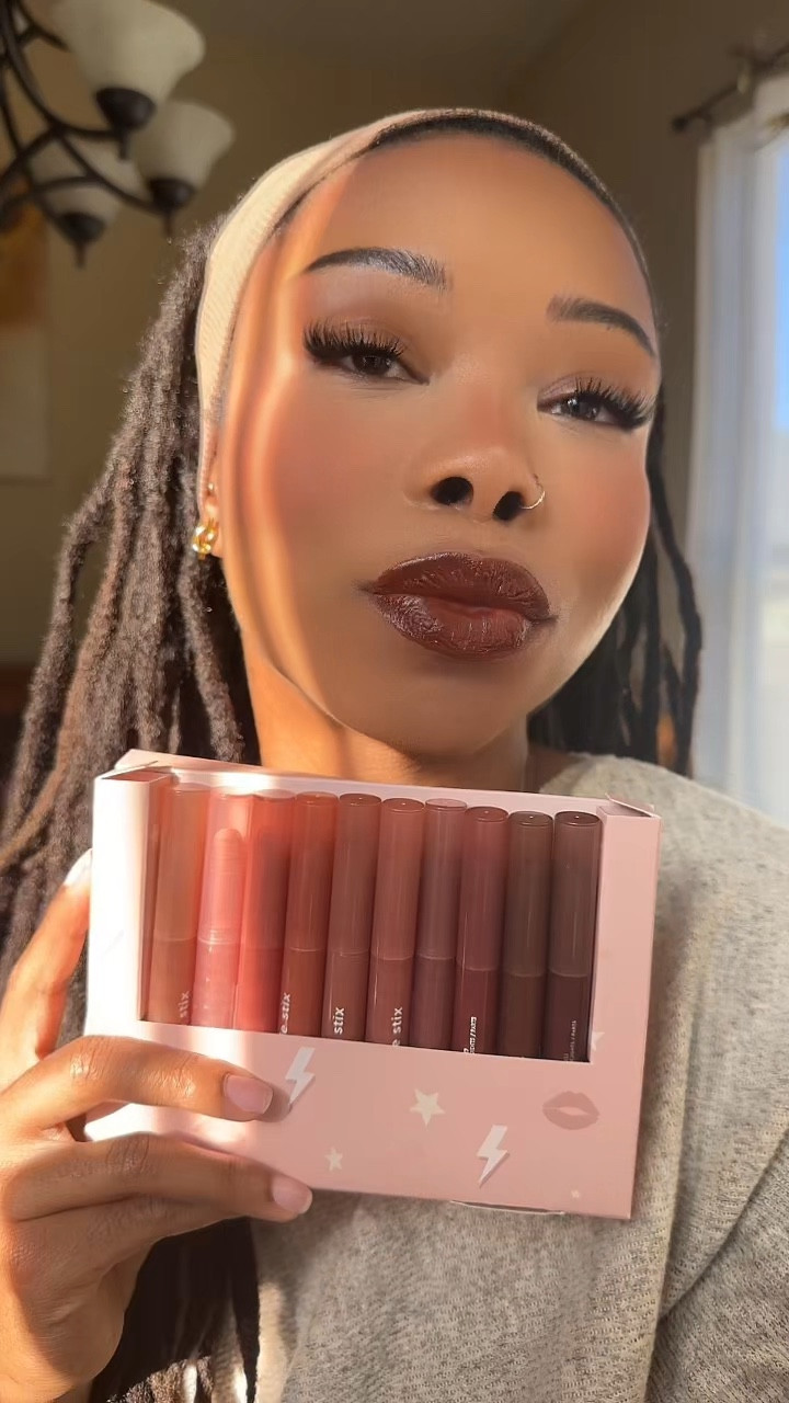 I’m loving this nude lipstick set! Colourpop has been on their A game with these sets. 

#LTKBeauty #LTKGiftGuide #LTKFindsUnder50
