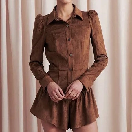 suede skort for fall! this would be perfect for a Texas football game 