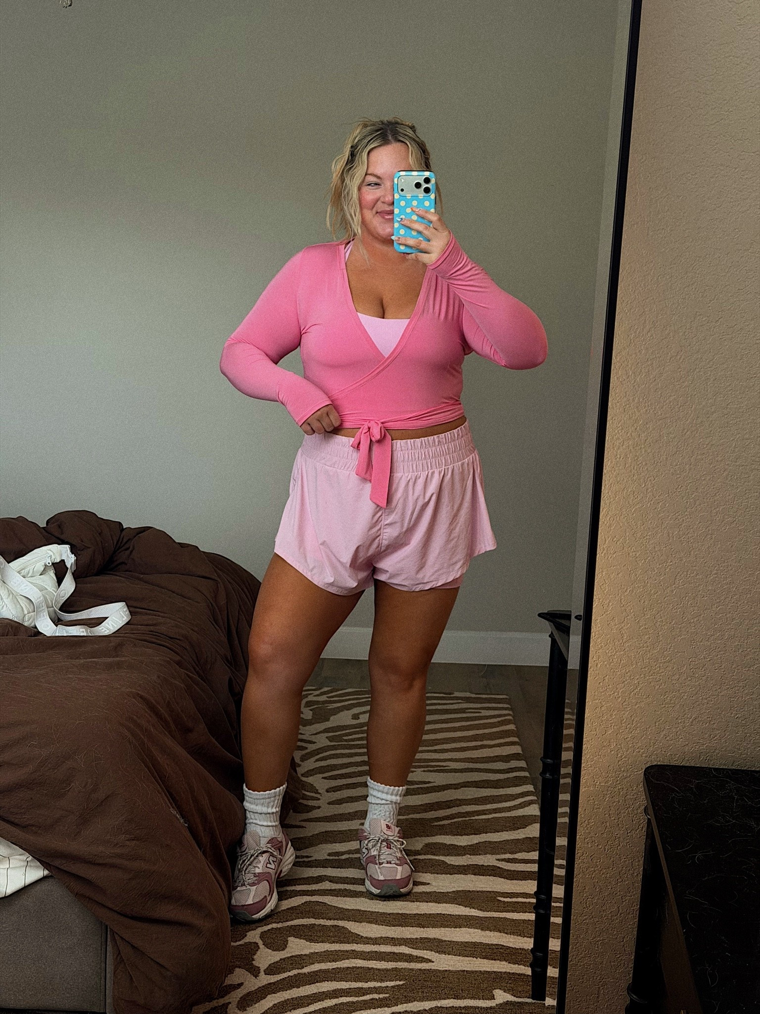 Top: xxxl
Sports bra: xl
Shorts: 1x
@POPFLEX