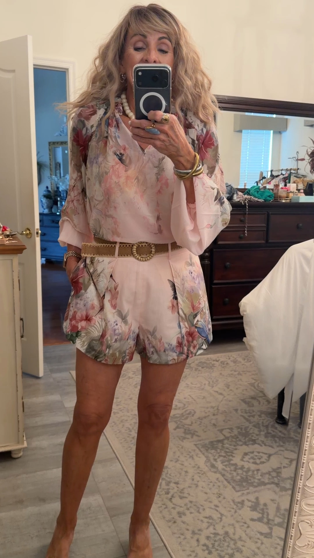Fathers Day! Headed out to dinner. Love this pretty shorts set 
@Commense

#LTKootd #LTKOver40 #LTKSaleAlert